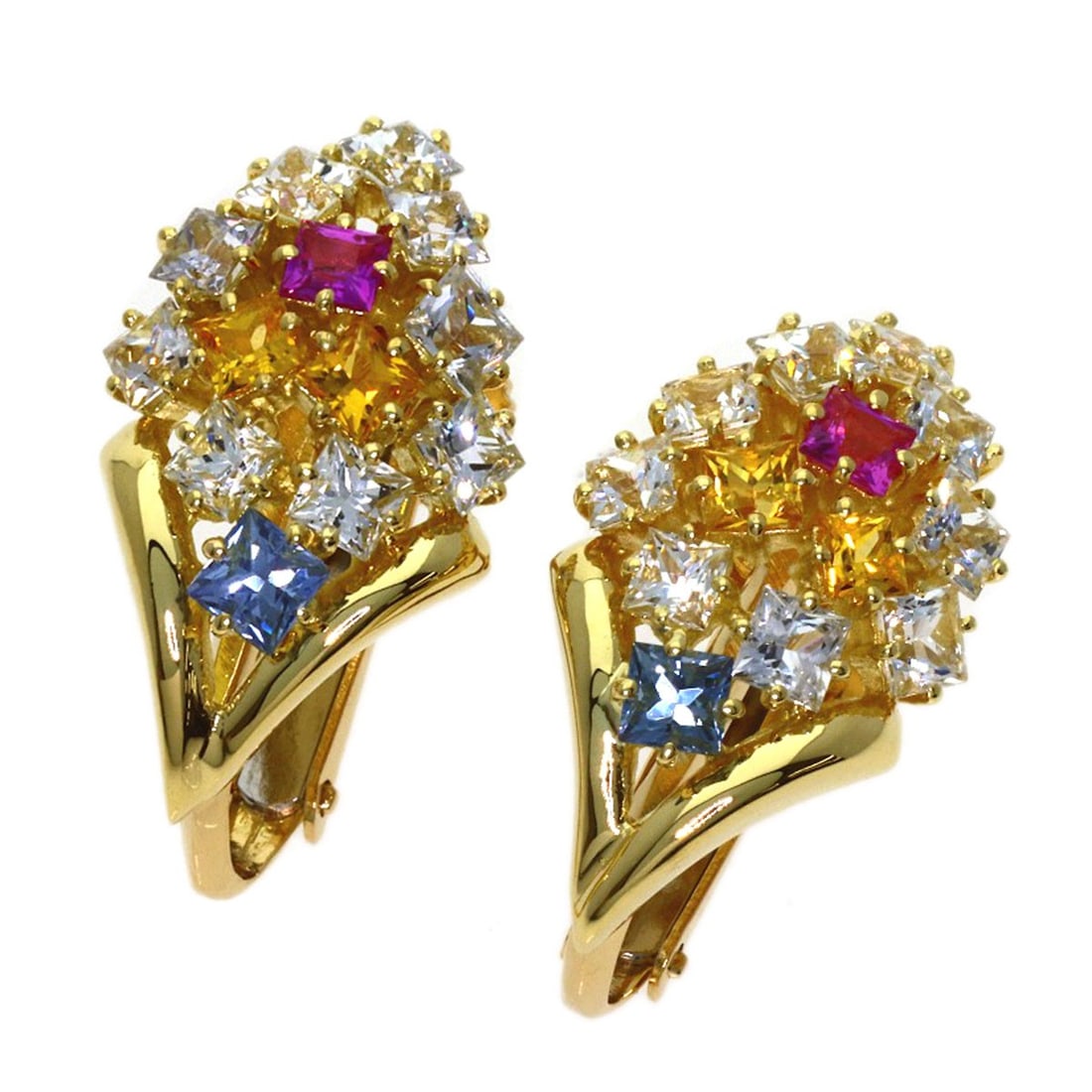 Sapphire Earring K18 Yellow Gold: Sapphire Earring K18 Yellow Gold K18 Yellow Gold Sapphire Earring boasts a stunning 3.16ct sapphire, set in a high-quality K18 yellow gold setting. The open earring design showcases the vibrant gold