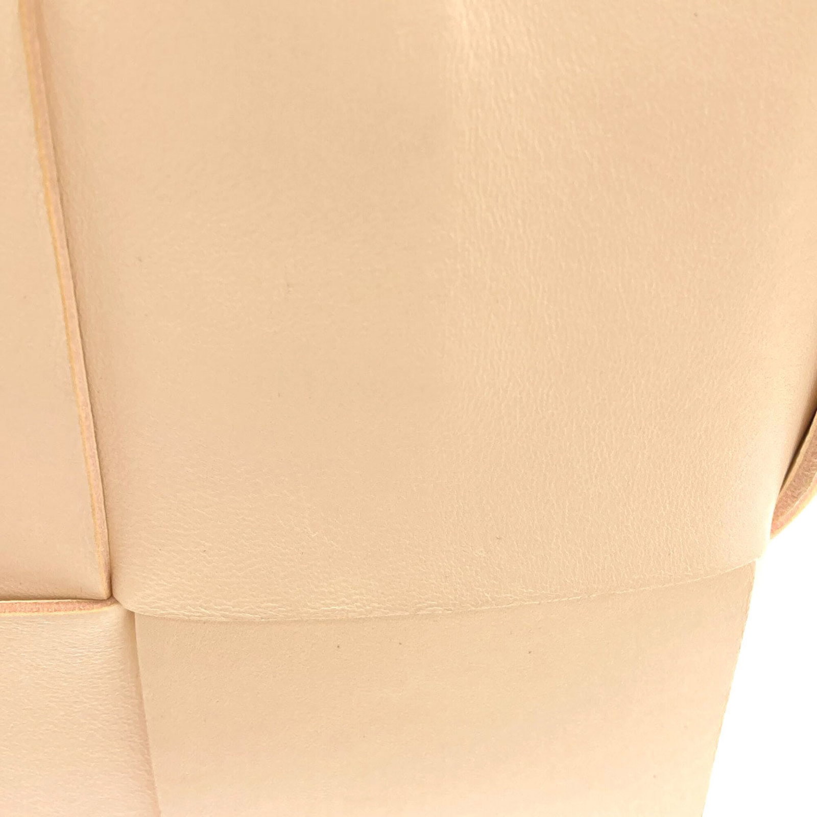 Veneta Leather Handbag - 10
