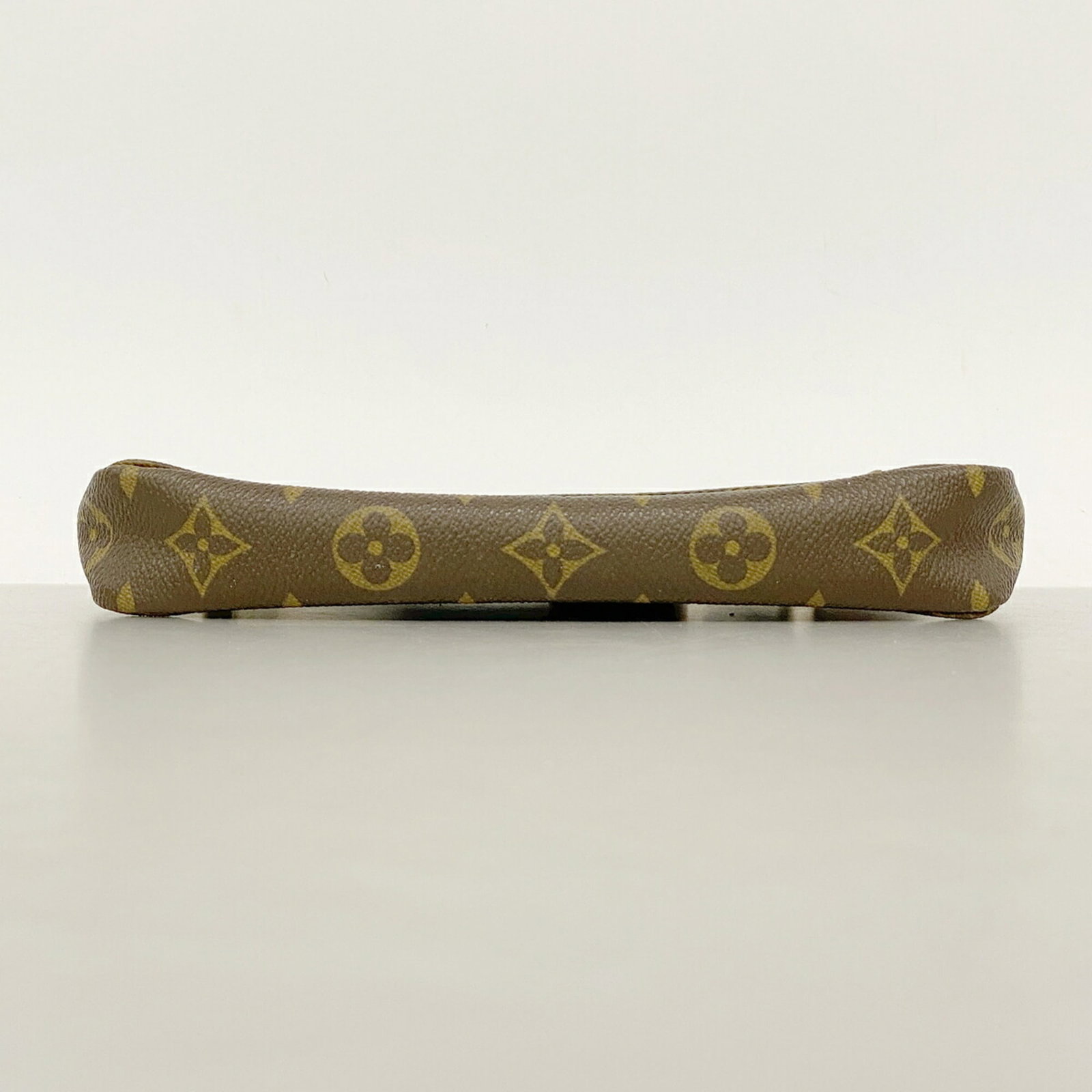 Louis Vuitton Pouch - 3