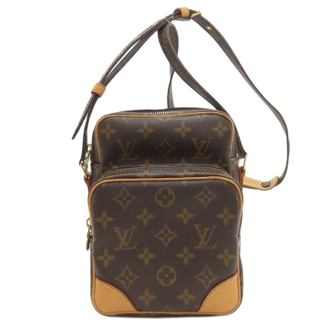 Monogram Canvas Louis Vuitton M45236 Amazon Shoulder Bag: Monogram Canvas Louis Vuitton M45236 Amazon Shoulder Bag Monogram canvas exterior adds a touch of classic elegance to this brown shoulder bag from LOUIS VUITTON. The iconic M45236 style is