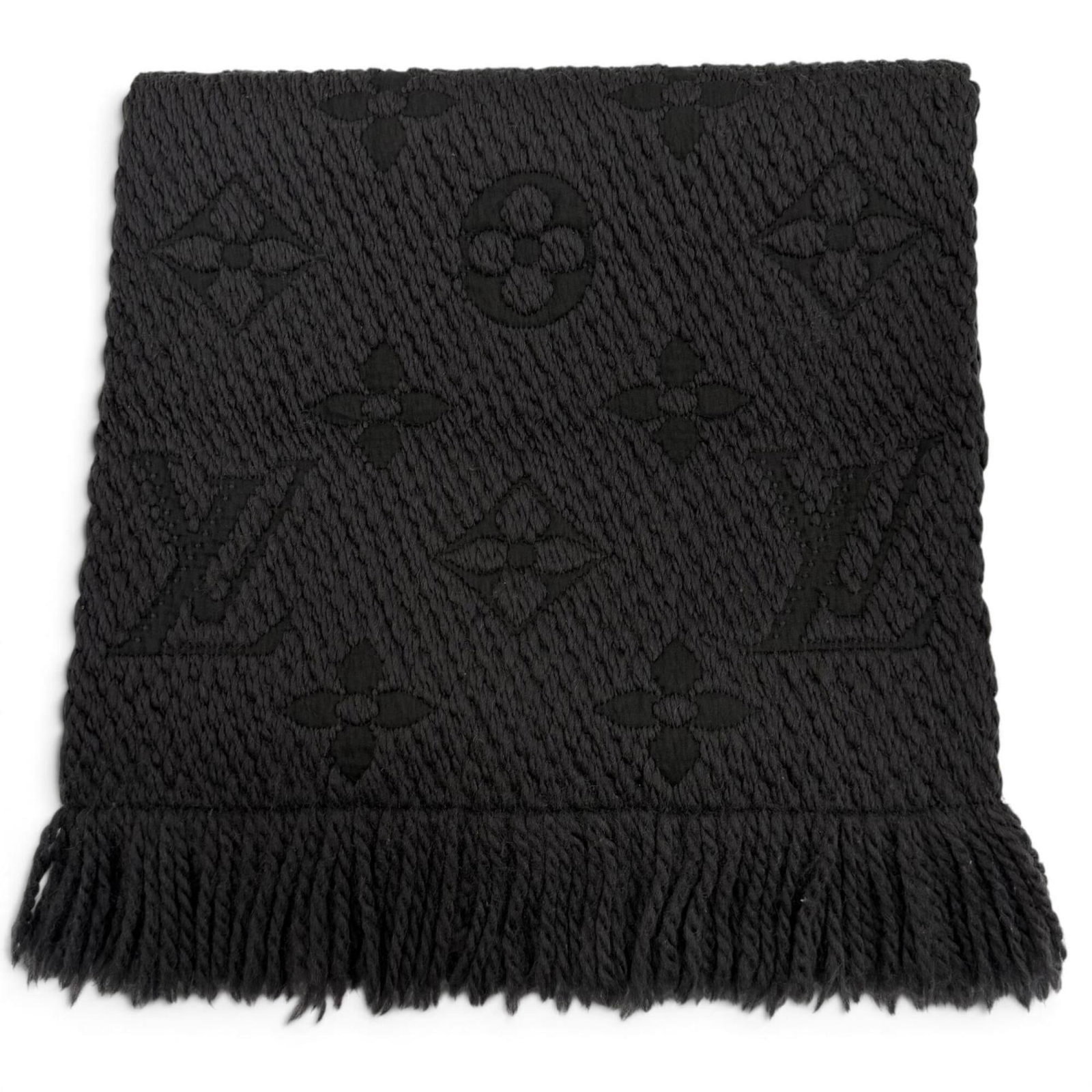 Silk Wool Stole Louis Vuitton: Silk Wool Stole Louis Vuitton Silk and wool blend in a dark gray hue, forming the basis of this Louis Vuitton stole. Measuring 1.52m in length and 29cm in width, it offers a stylish and versatile