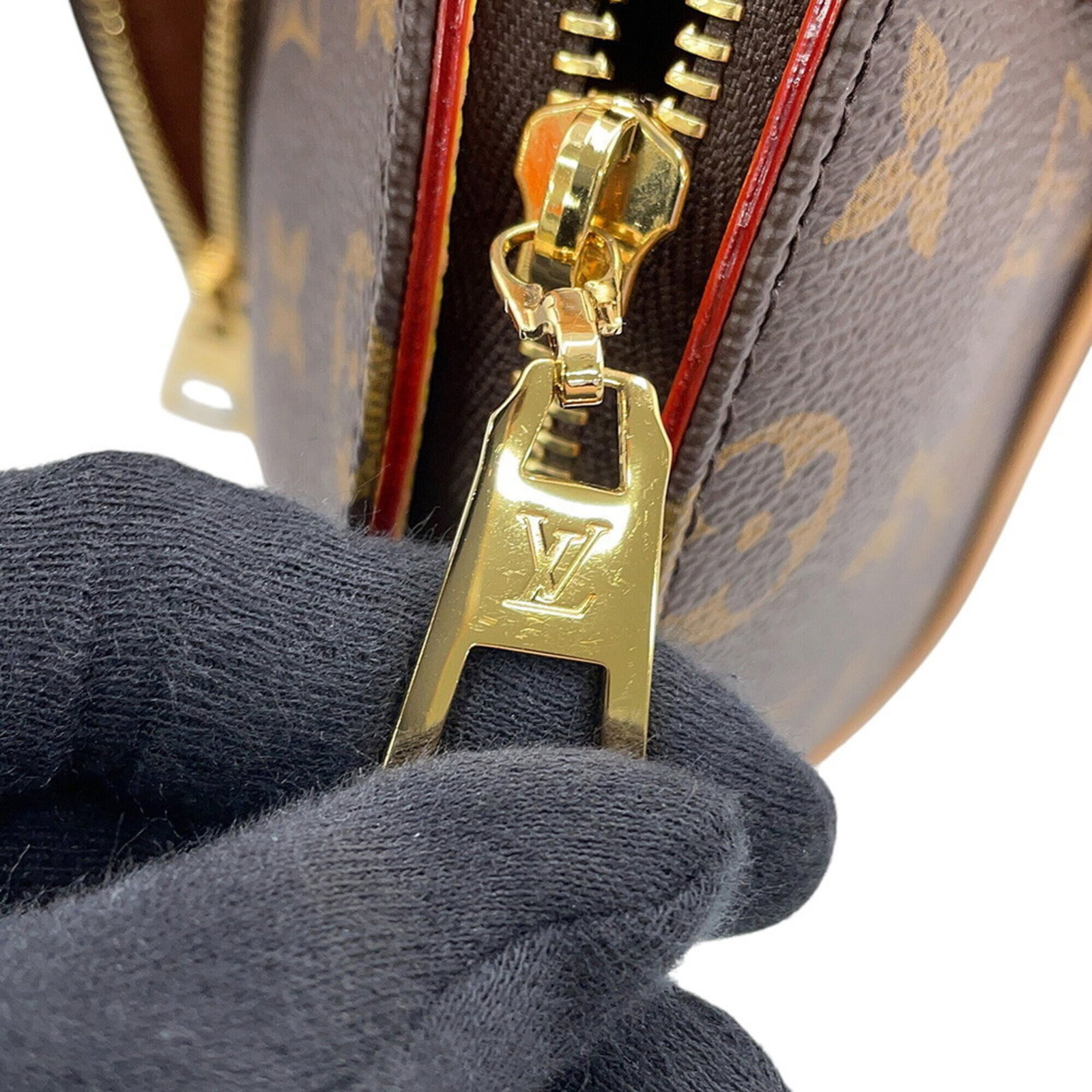 Louis Vuitton Monogram Handbag - 15