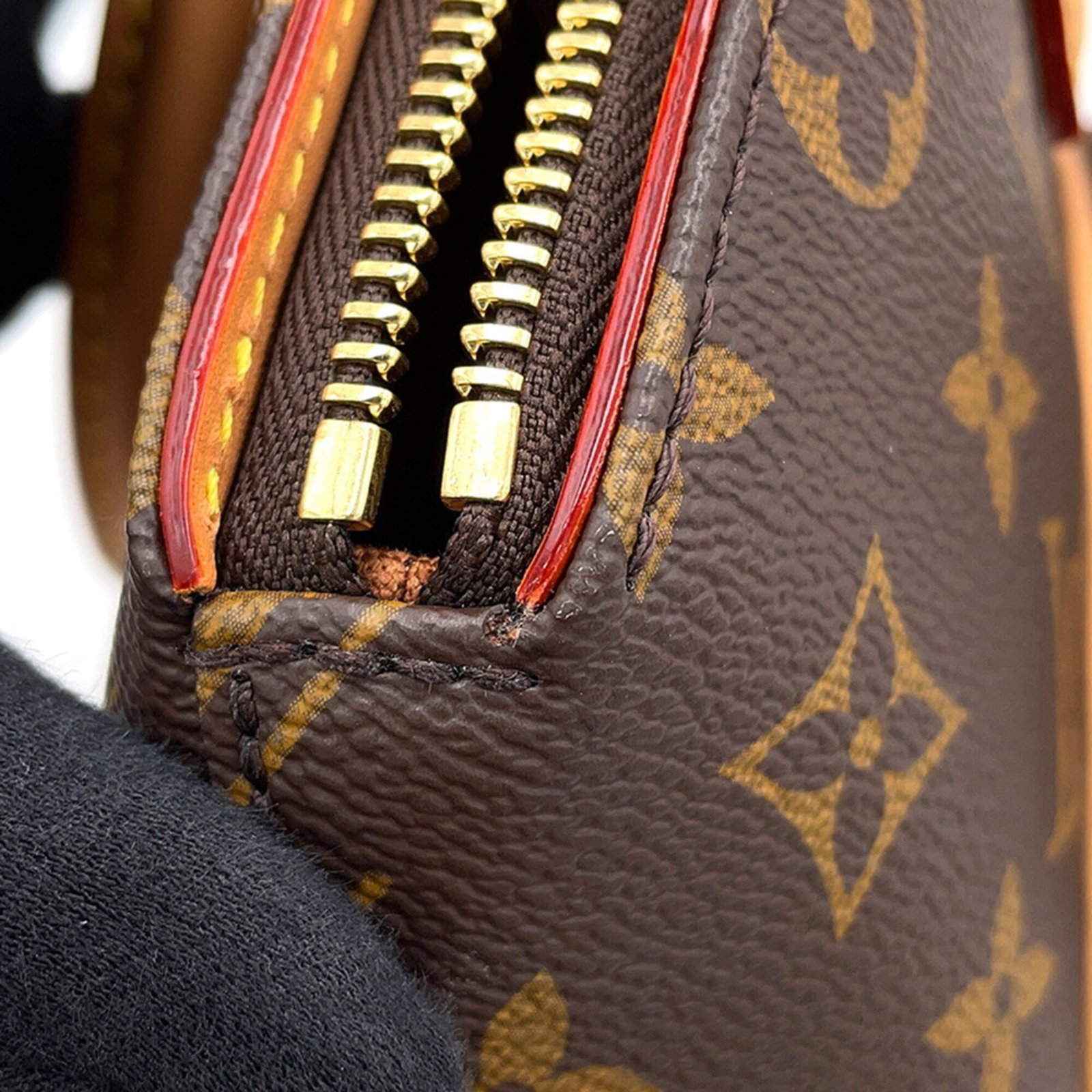 Louis Vuitton Monogram Handbag - 9