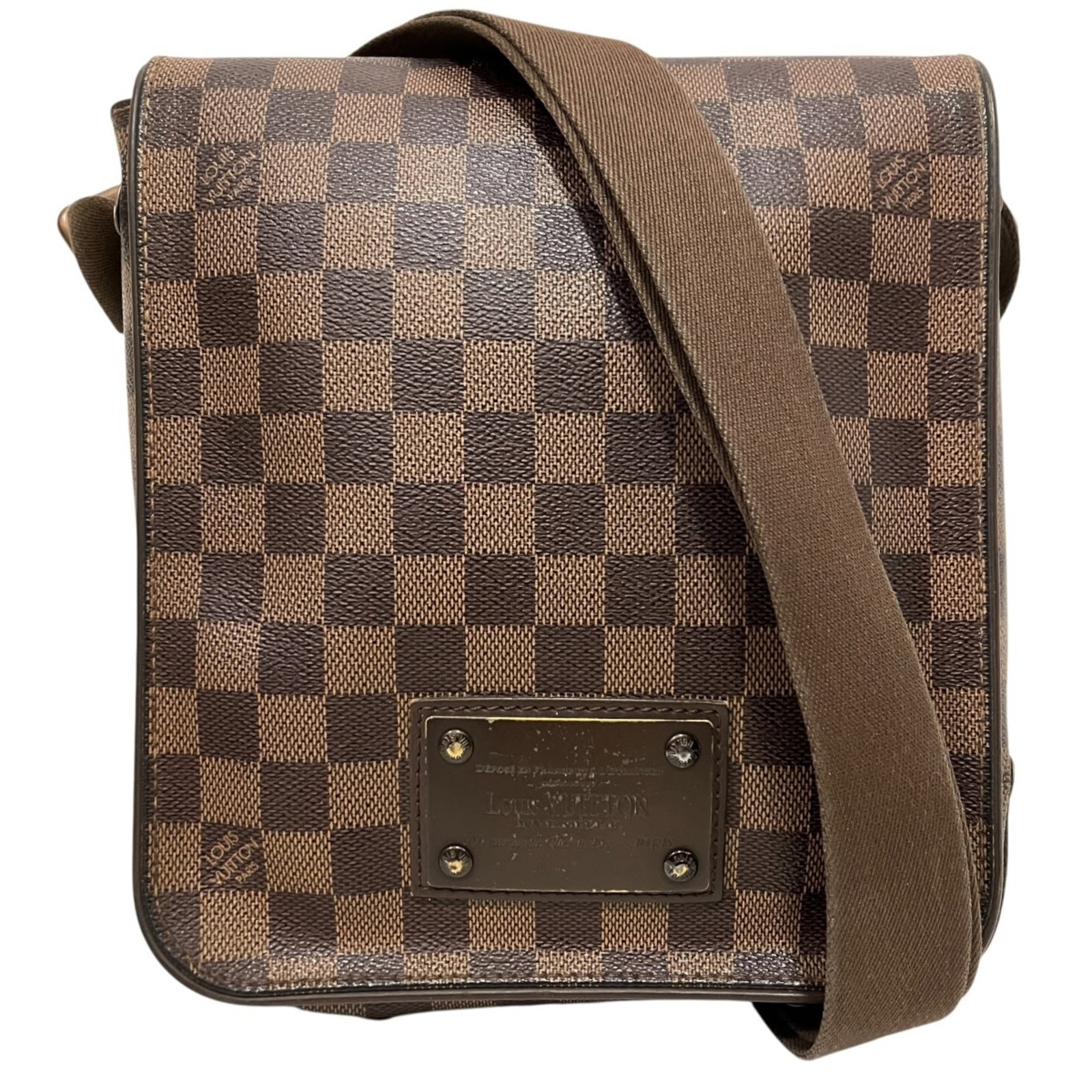 Shoulder Bag by Louis Vuitton: Shoulder Bag by Louis Vuitton Brown Louis Vuitton shoulder bag with a classic design, measuring 23cm x 21cm x 6.5cm, perfect for everyday use. This stylish bag features a timeless look and a compact
