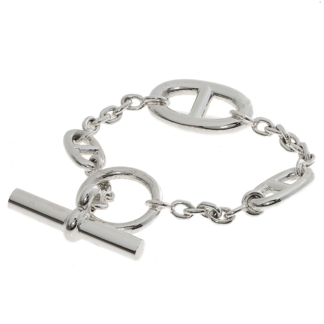 Hermes Shane Silver Farandole Dunkle Bracelet: Hermes Shane Silver Farandole Dunkle Bracelet Silver Farandole Dunkle bracelet from HERMES, featuring a sleek and modern design made from high-quality silver metal. This elegant bracelet boasts a soph