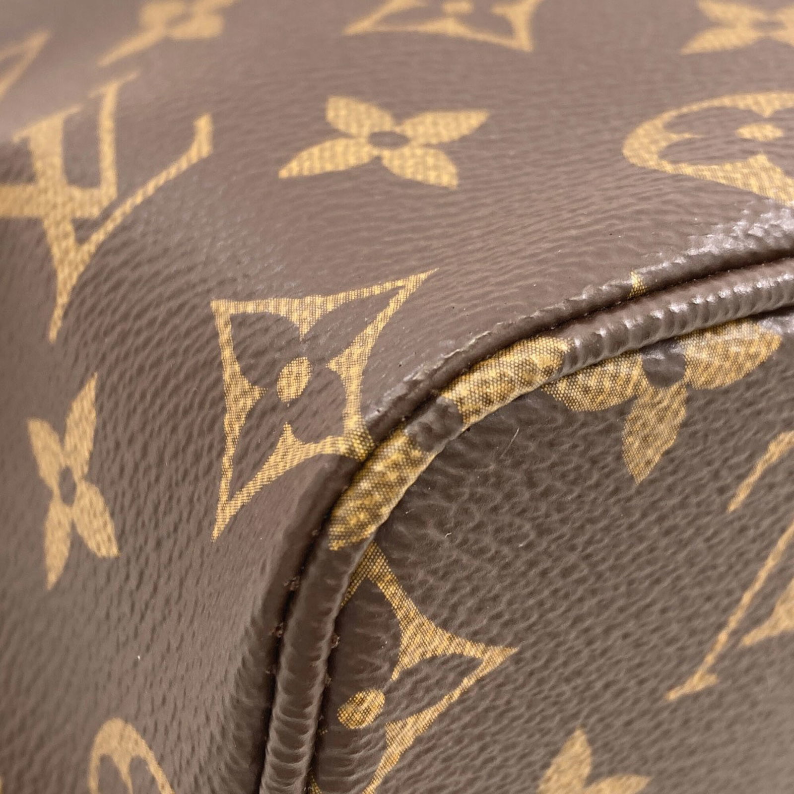 Louis Vuitton Monogram Handbag - 16