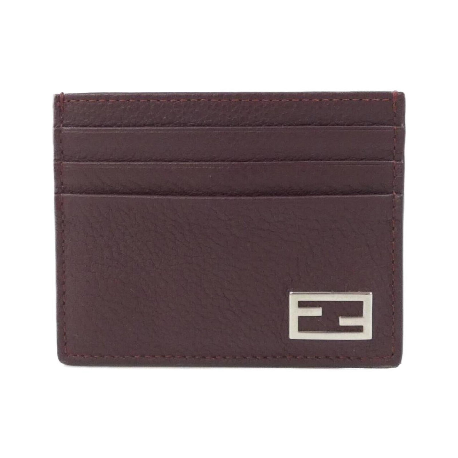 Case Card Leather Fendi: Case Card Leather Fendi Case Card Leather Fendi is made from high-quality brown leather, measuring 8cm x 10cm. The Fendi brand adds a touch of sophistication to this compact card case, perfect for