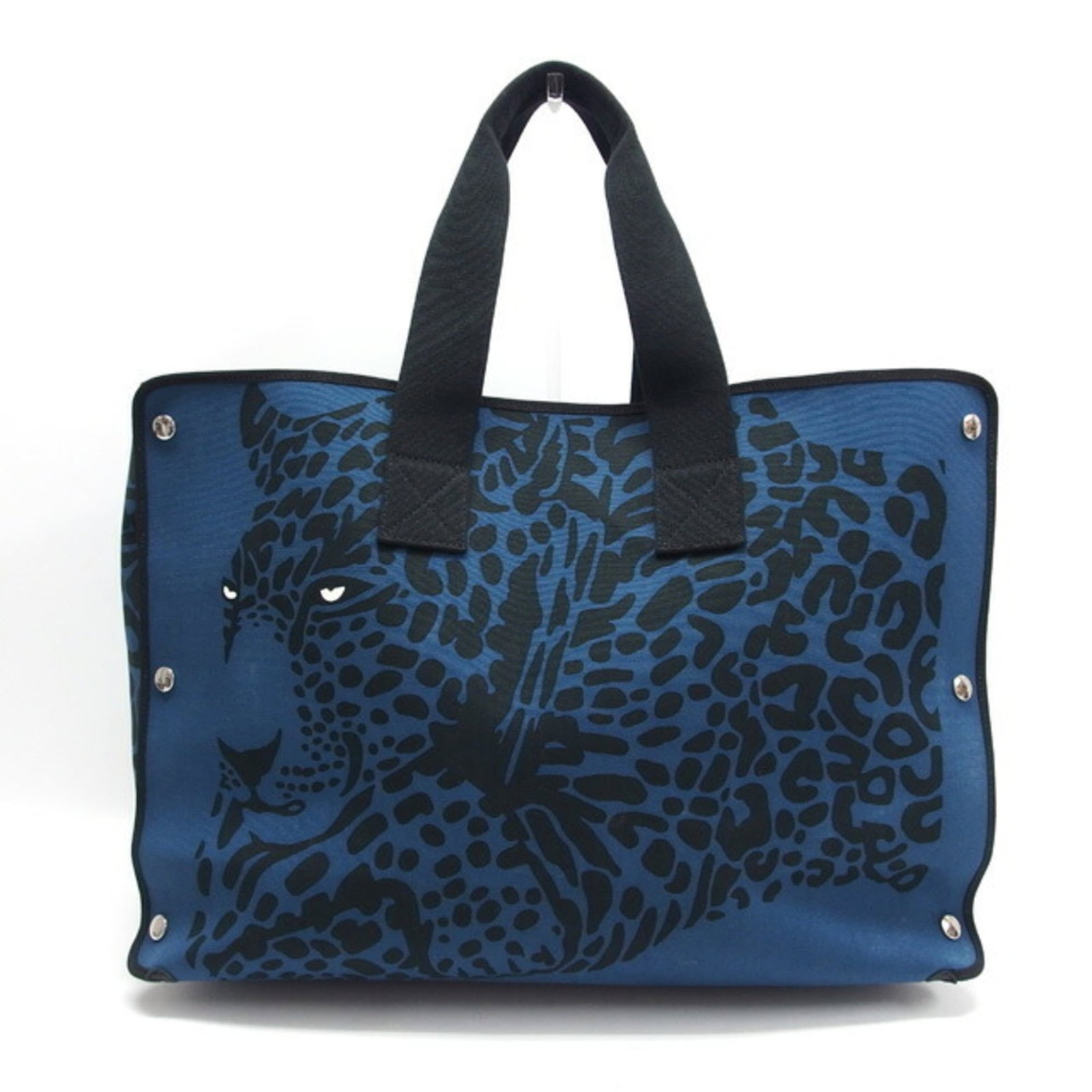 Canvas tote bag Hermes: Canvas tote bag Hermes Canvas tote bag from Hermes, crafted from durable black canvas, with a timeless design that exudes elegance. Measuring 36cm x 53cm x 18cm, this spacious tote features a sturdy 4