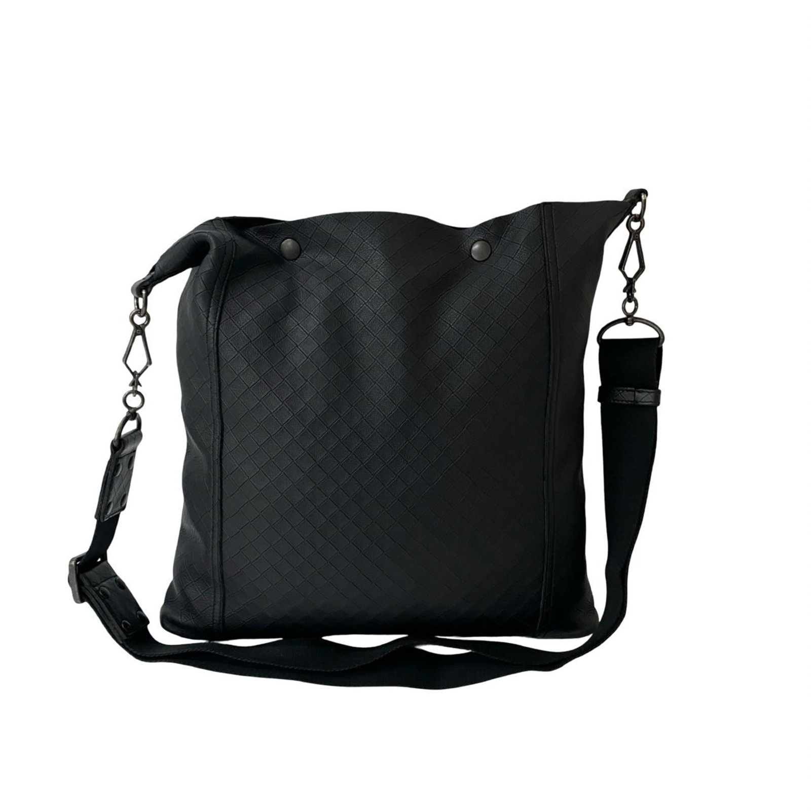 Bottega Veneta Shoulder Bag Leather: Bottega Veneta Shoulder Bag Leather Bottega Veneta Shoulder Bag Leather is a sleek and sophisticated black leather shoulder bag with clean lines and a classic design. Measuring 33cm x 33.5cm x 2.5cm, 