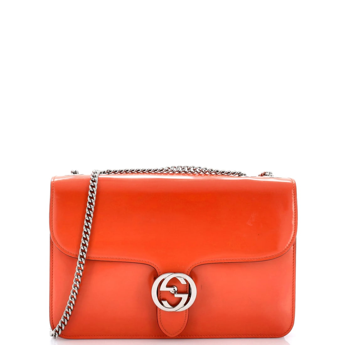 Patent Medium Gucci Interlocking Shoulder Bag: Patent Medium Gucci Interlocking Shoulder Bag The Patent Medium Gucci Interlocking Shoulder Bag boasts a vibrant orange exterior crafted from high-quality leather, featuring the iconic interlocking