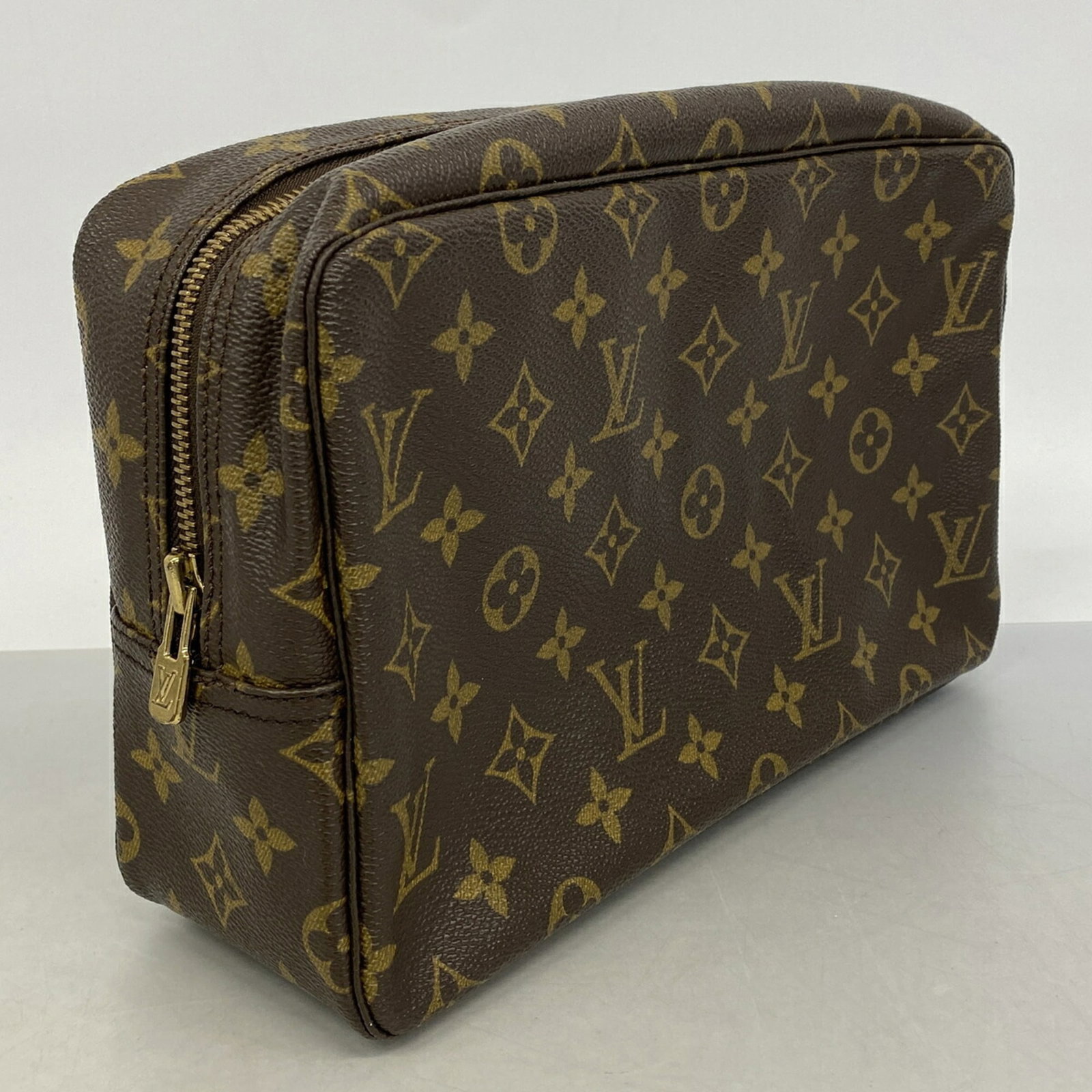 Louis Vuitton Pouch - 2