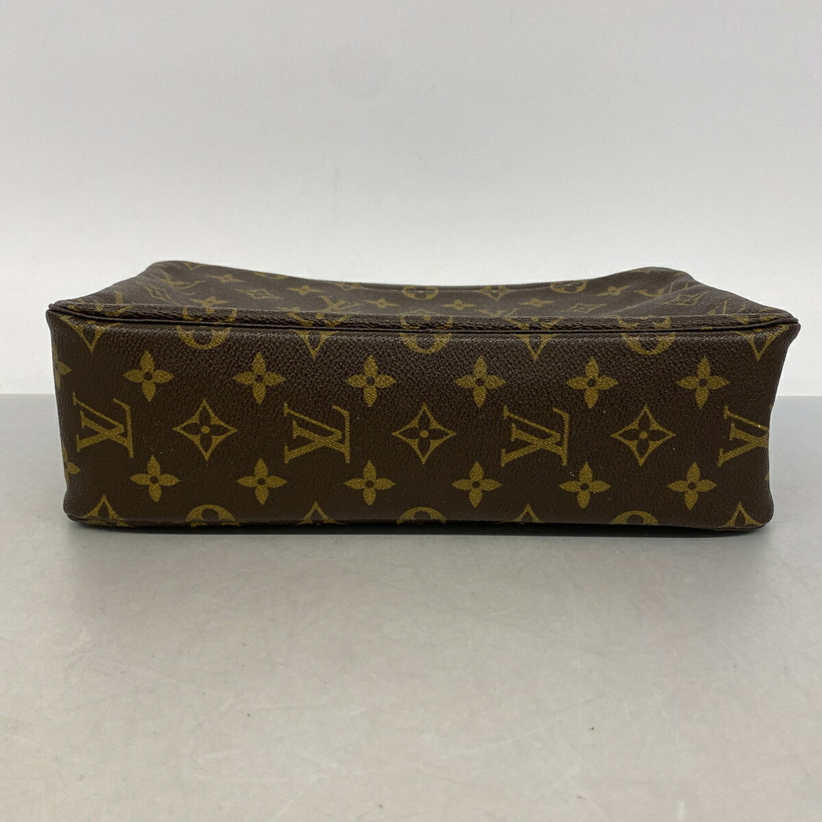 Louis Vuitton Pouch - 3
