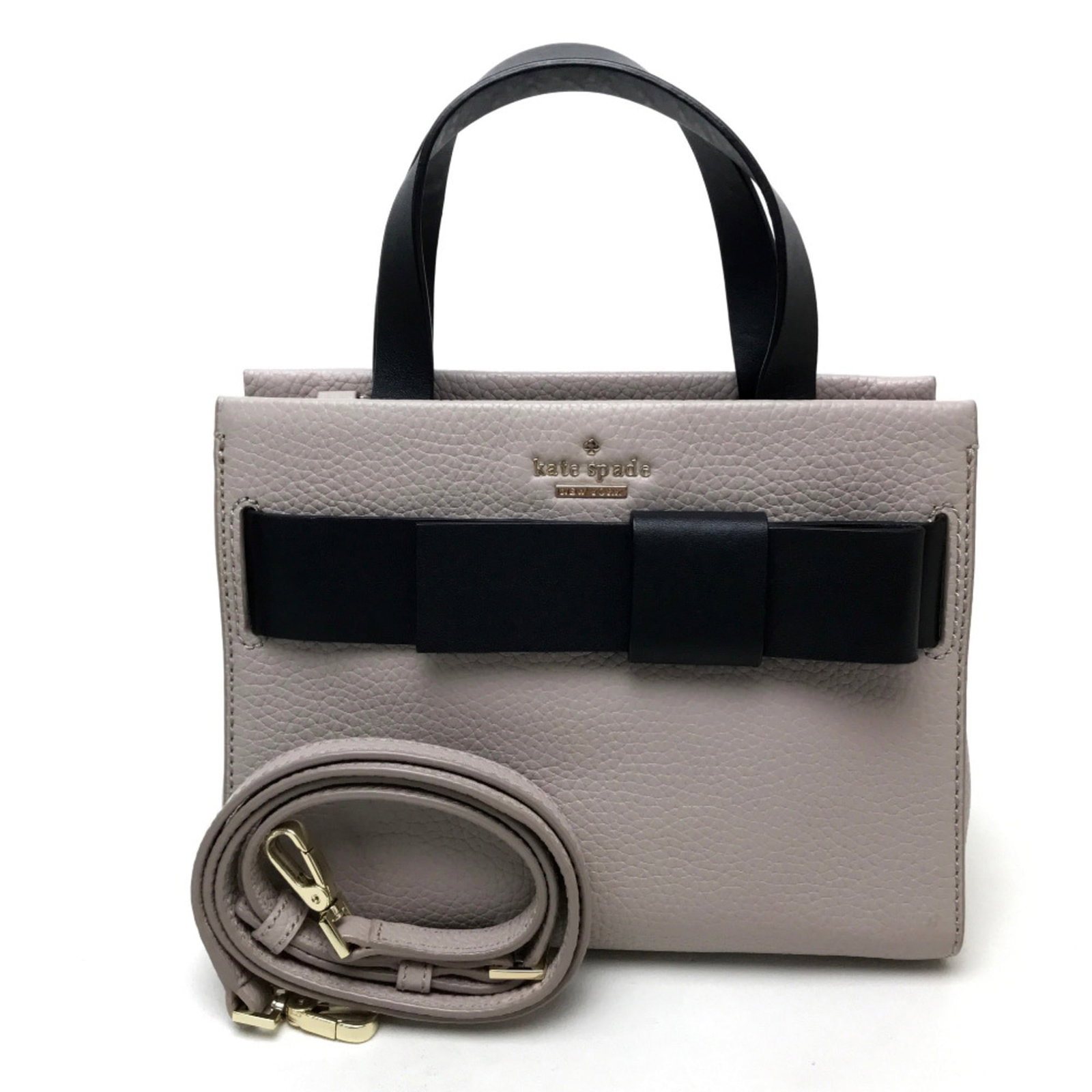 Kate Spade Leather Handbag: Kate Spade Leather Handbag Gray Kate Spade Leather Handbag. This 18.5cm x 23.5cm x 11.5cm leather handbag features a sturdy design with a 10.2inch handle and shoulder strap that measures 47.2inch.