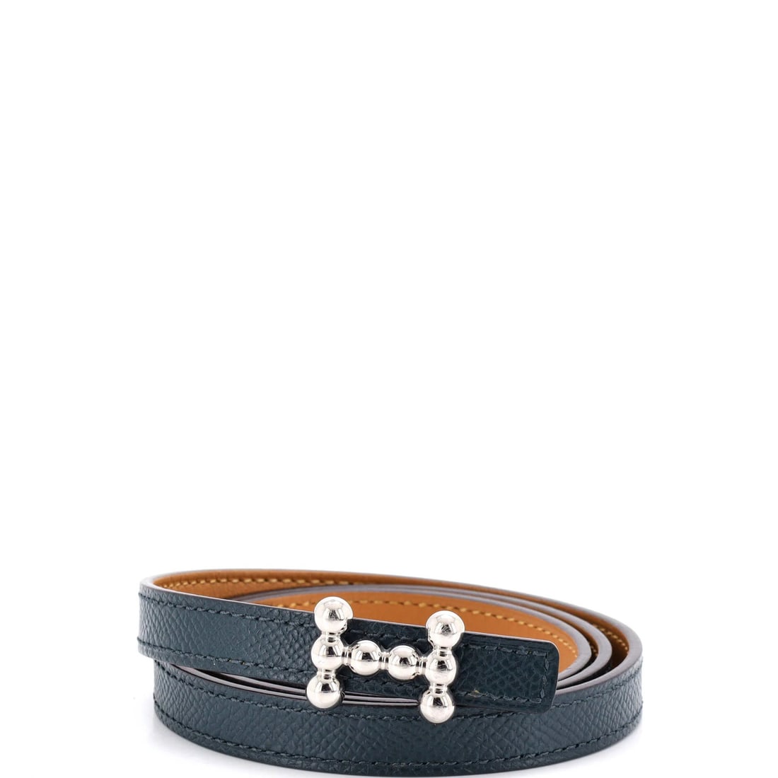 Leather belt reversible bubble thin Hermes: Leather belt reversible bubble thin Hermes Green leather reversible bubble thin belt from Hermes, featuring a 29.5" length and minor wear and light scuffs throughout. The belt's exterior is made of