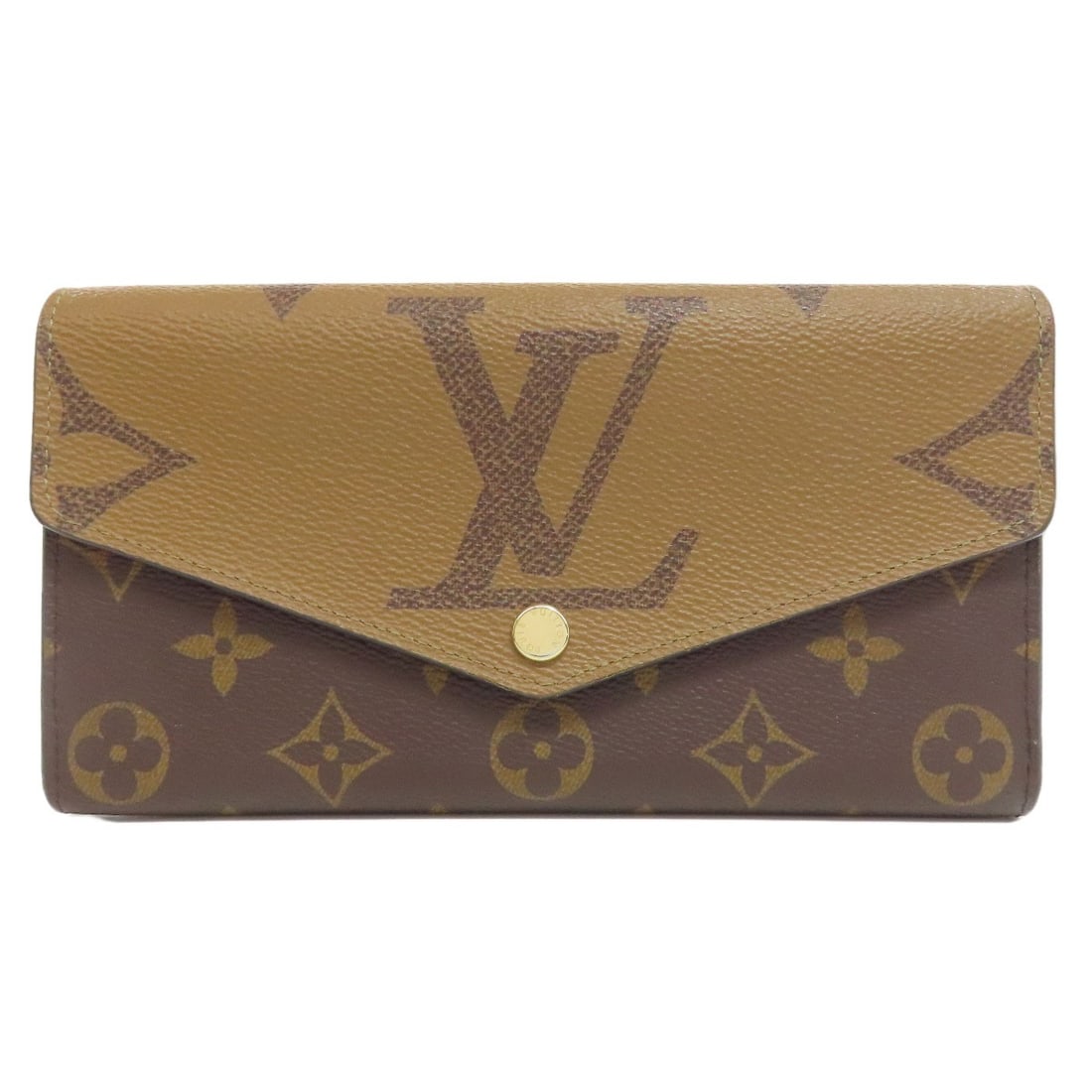 Vuitton M80726 Portefeiulle Sarah Long Wallet Coin Pocket: Vuitton M80726 Portefeiulle Sarah Long Wallet Coin Pocket Monogram Giant pattern adorns this Louis Vuitton Portefeiulle Sarah Long Wallet Coin Pocket in rich brown. The long wallet design features a