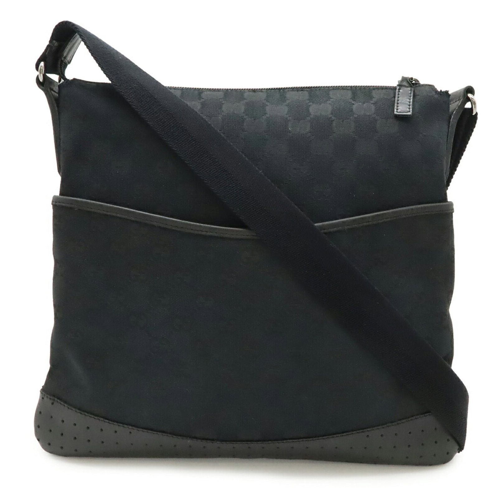Gucci Handbag Shoulder Bag Gg Canvas: Gucci Handbag Shoulder Bag Gg Canvas Gucci's iconic GG canvas shoulder bag is a timeless design staple, boasting the signature interlocking GG logo in sleek black. Measuring 28.5cm x 31cm, this