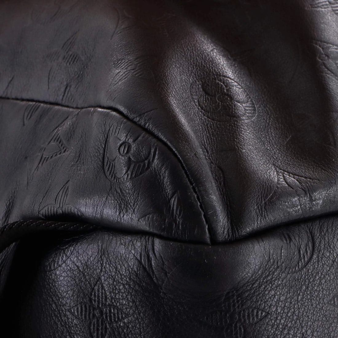 Shadow Leather Monogram Backpack Discovery Vuitton Louis - 7
