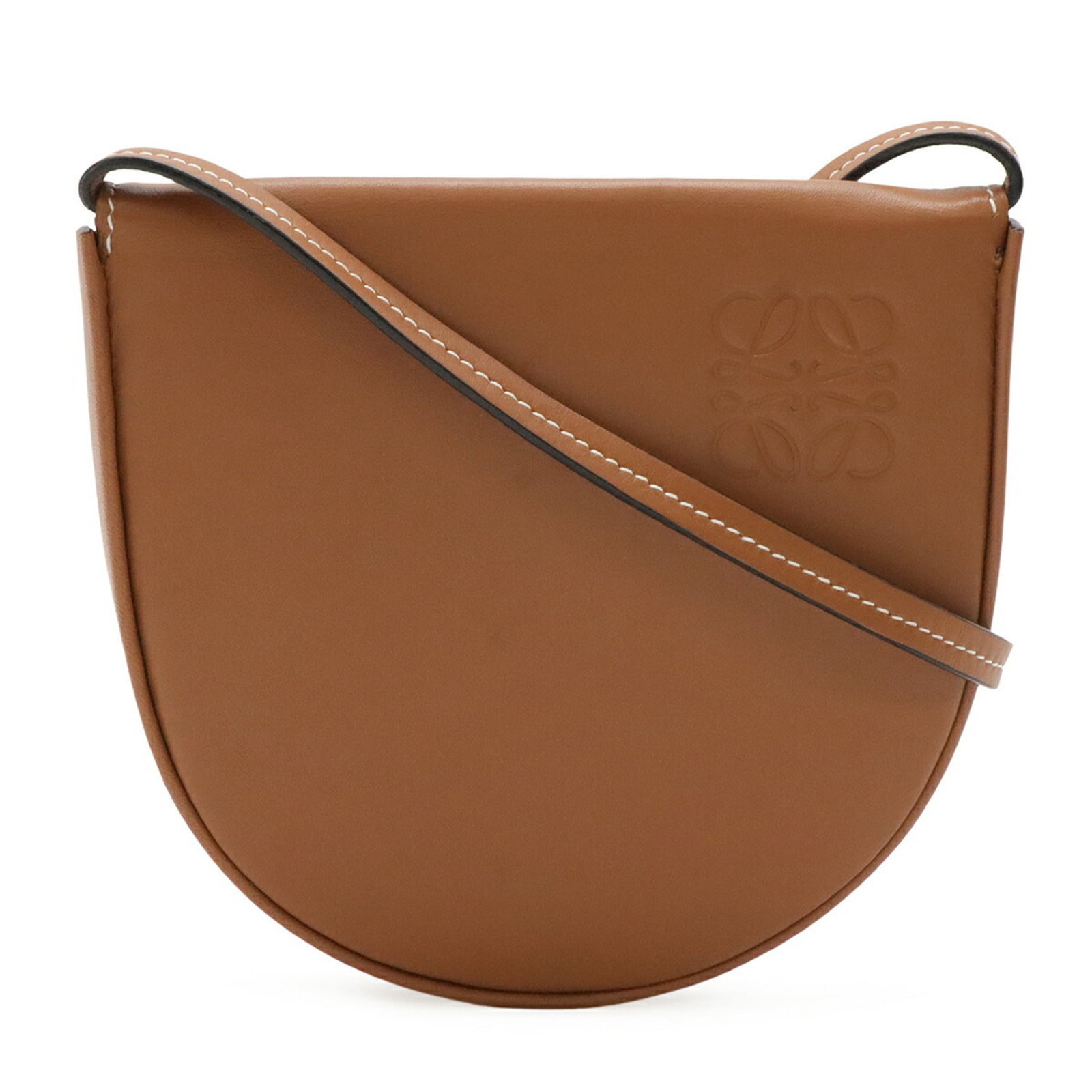 Shoulder Bag Leather Pochette Loewe: Shoulder Bag Leather Pochette Loewe Leather Pochette from iconic brand Loewe, featuring a classic design with a 12cm x 12cm x 2cm size and 108cm strap length, perfect for everyday carry. Made from hig
