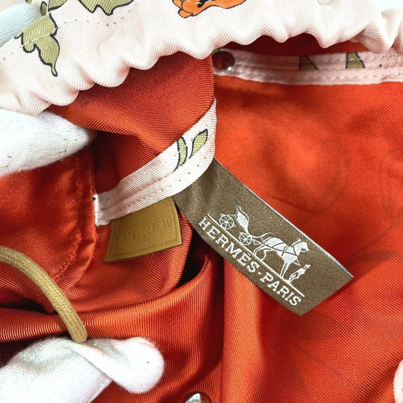 Hermes Silk Pouch Handbag - 10