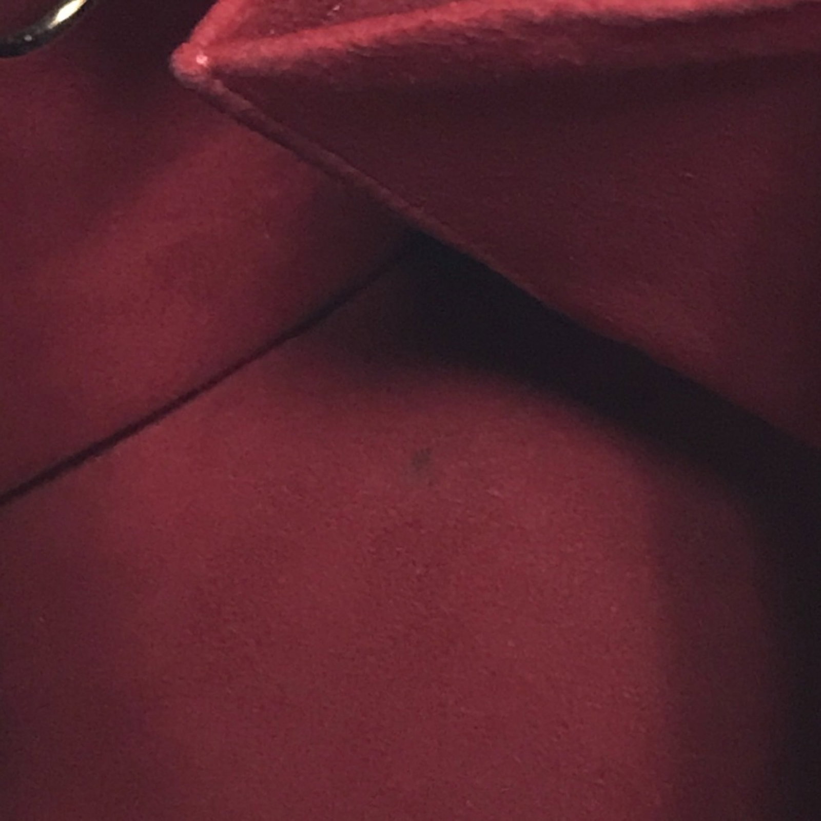 Louis Vuitton Handbag - 7