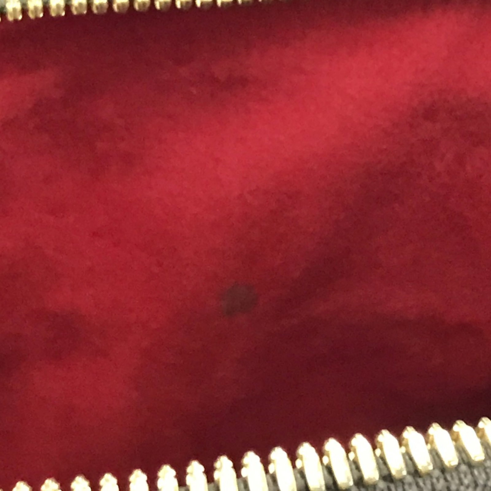 Louis Vuitton Handbag - 8