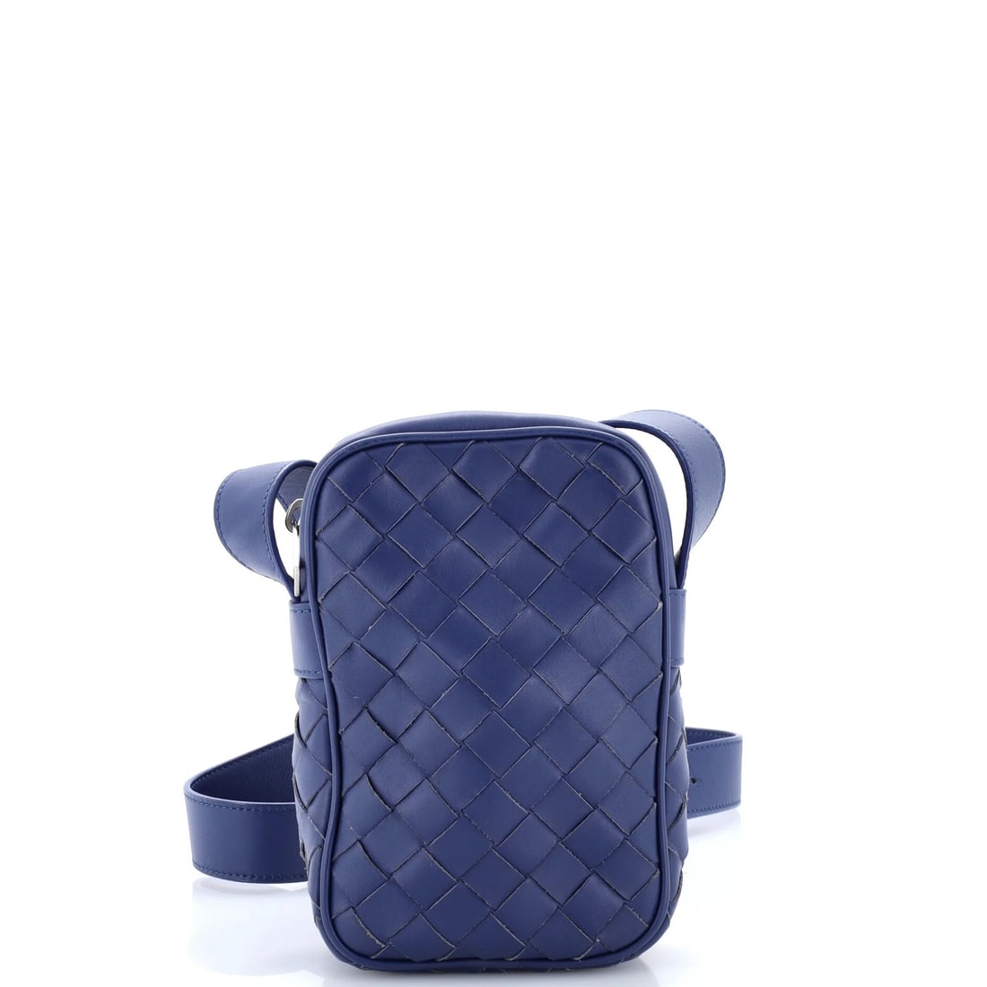 Zipped Intrecciato Nappa Crossbody Phone Bag Bottega: Zipped Intrecciato Nappa Crossbody Phone Bag Bottega Zipped Intrecciato Nappa Crossbody Phone Bag Bottega features a striking blue exterior with a zipped closure, showcasing the iconic Intrecciato