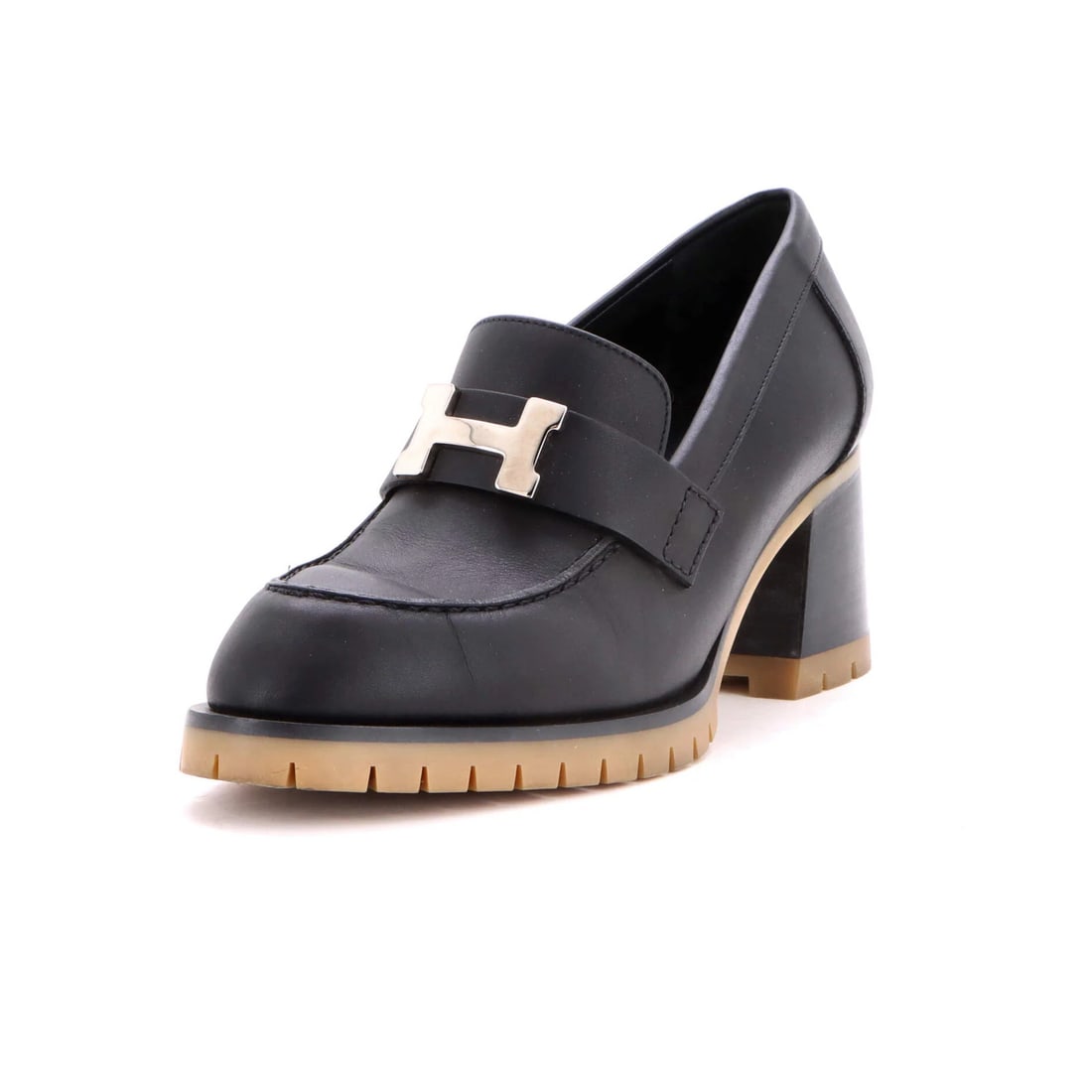 Women's Foch Pumps Leather 60: Women's Foch Pumps Leather 60 Black leather Foch pumps with palladium hardware, featuring a classic design and premium leather upper. The shoes have a great condition, with minor scuffs and scratches,