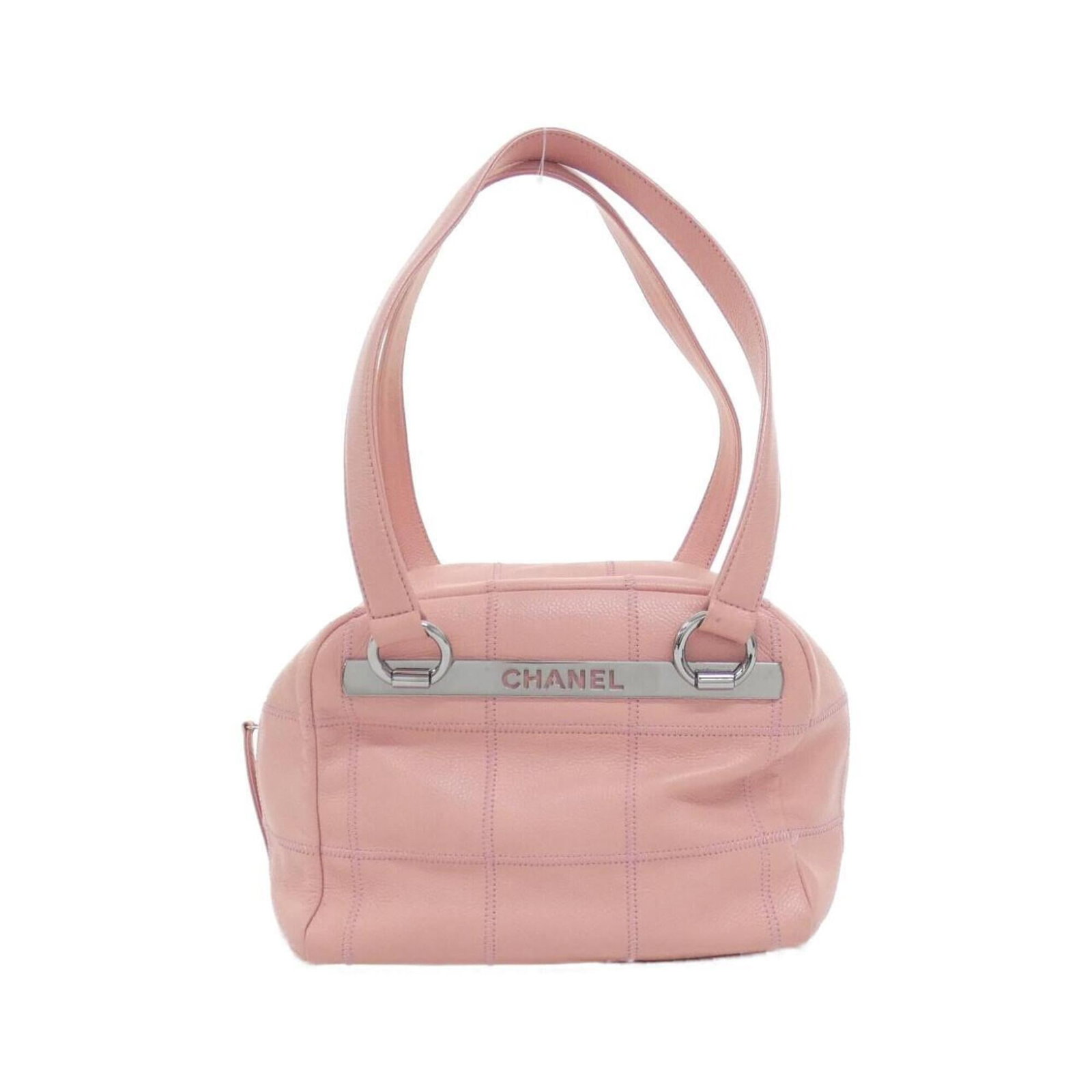 Calfskin Grained Chanel Bag Shoulder: Calfskin Grained Chanel Bag Shoulder Grained Calfskin Chanel Bag Shoulder - A stylish and sophisticated shoulder bag made from high-quality grained calfskin, featuring a sleek silver buckle and a clas