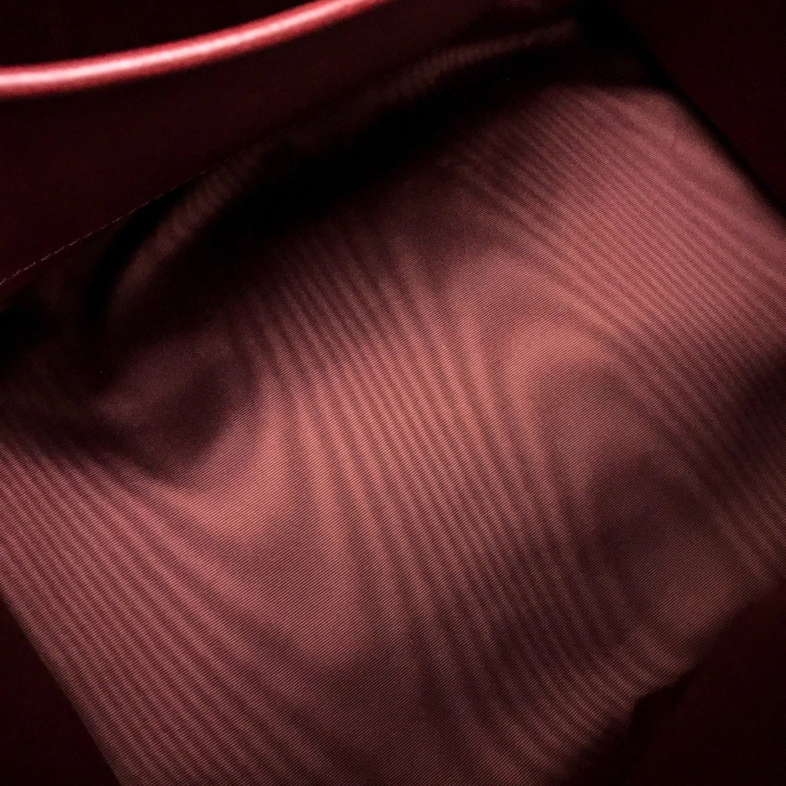 Louis Vuitton Handbag - 7