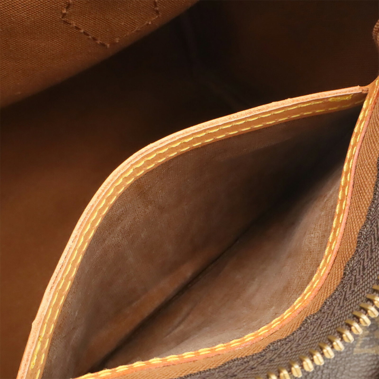 Louis Vuitton Monogram Handbag - 8