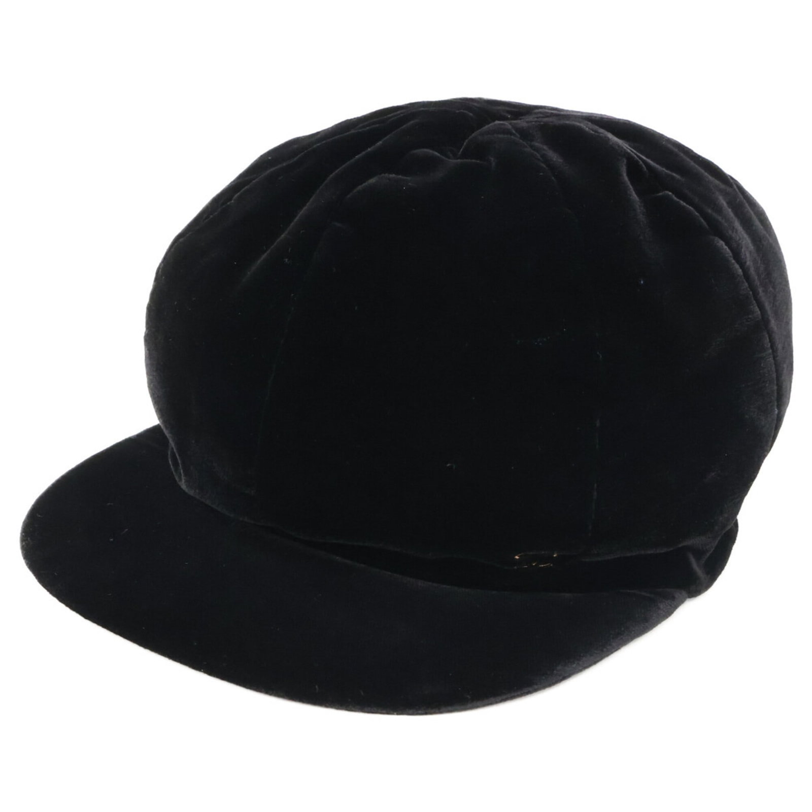 Hat Casket Chanel: Hat Casket Chanel Black casket-shaped hat from Chanel with a circumference of 50cm. This unique design features a sleek, all-black finish. The hat's casket shape adds a touch of elegance to any