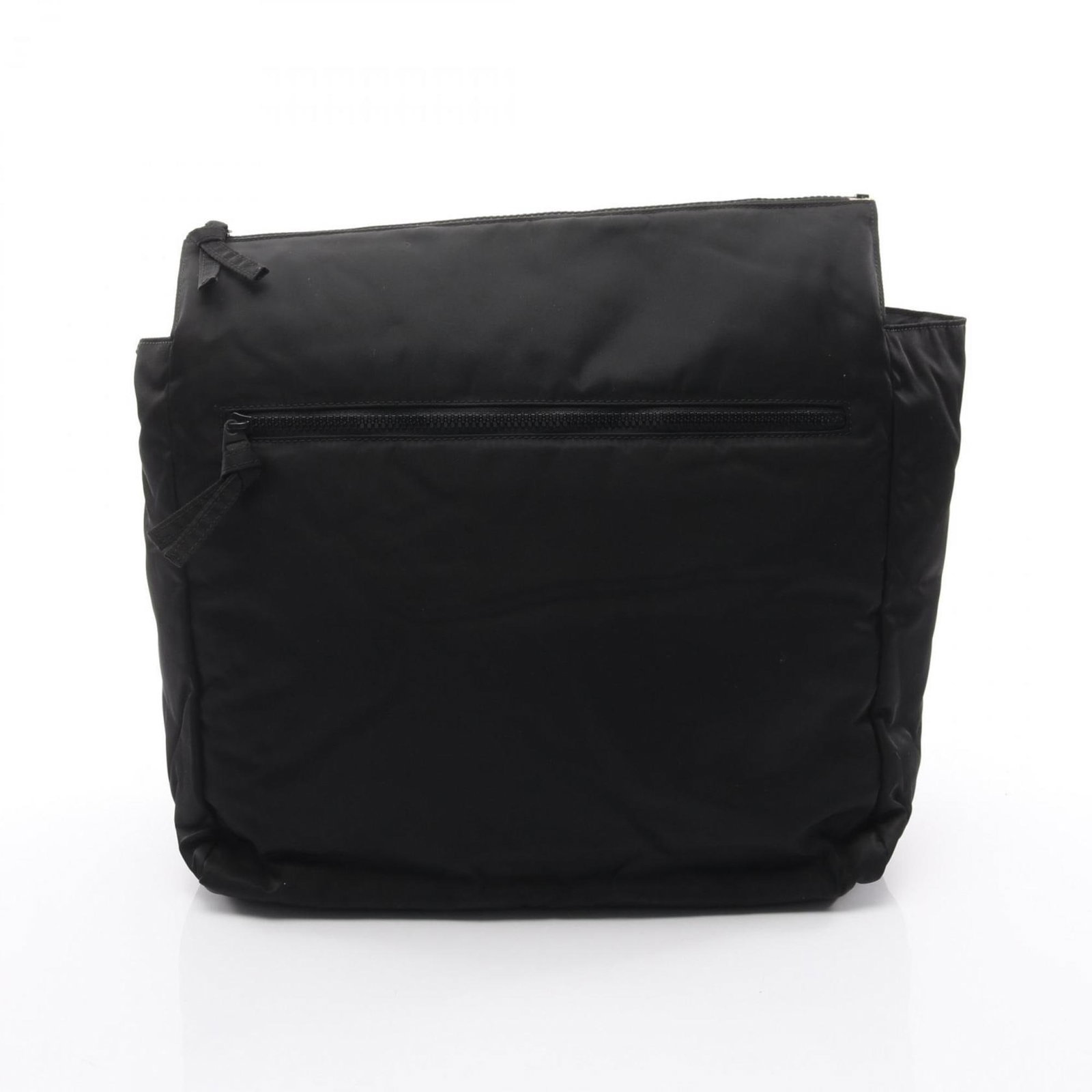 Clutch Bag Nylon By Bottega: Clutch Bag Nylon By Bottega Bottega Veneta's Clutch Bag Nylon is a sleek and modern accessory, crafted from high-quality nylon material in a timeless black color. Measuring 34cm x 34cm x 16cm, this