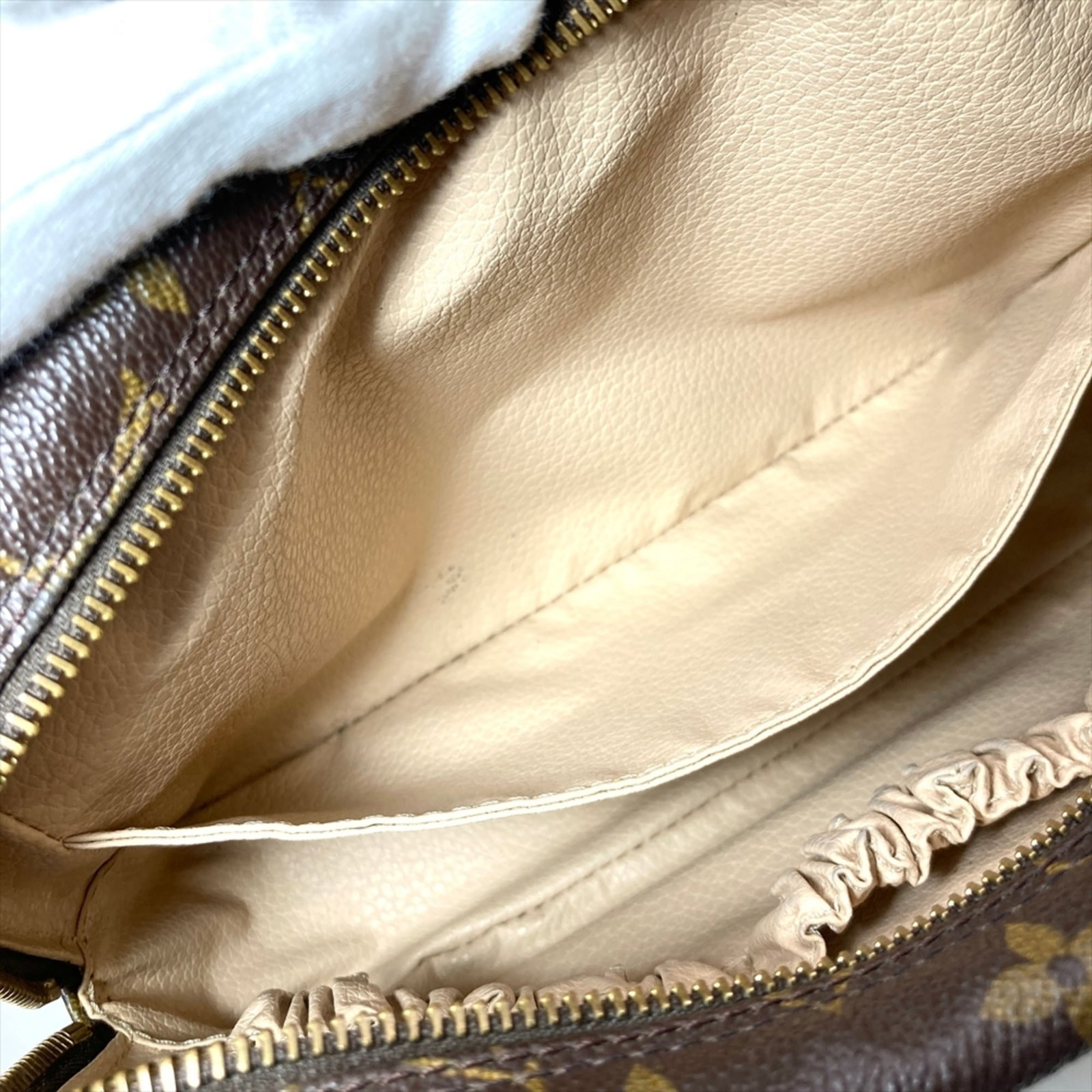 Louis Vuitton Handbag Monogram Pouch - 5