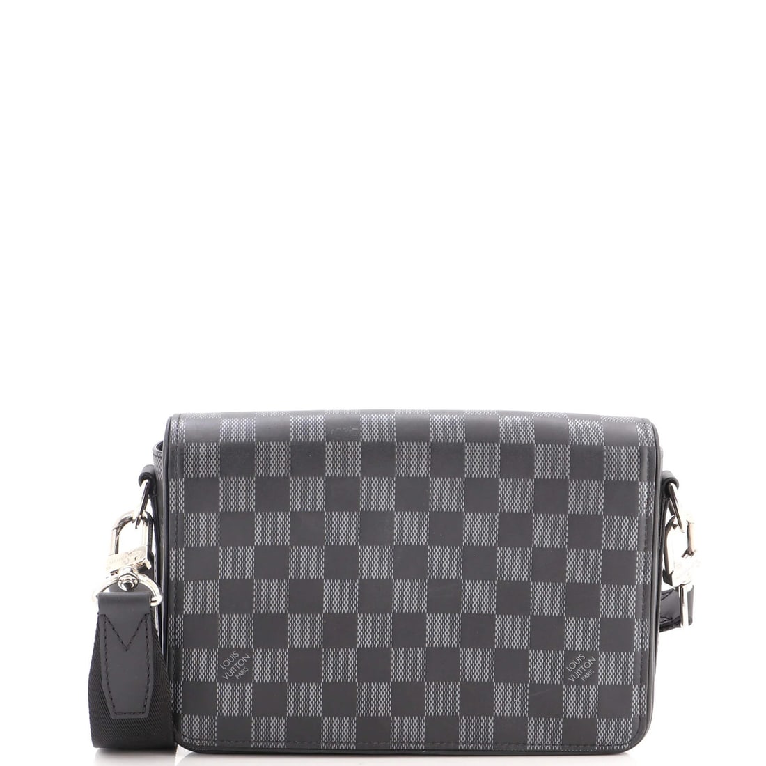 Damier Infini Leather Louis Vuitton Studio Messenger Bag: Damier Infini Leather Louis Vuitton Studio Messenger Bag Black Damier Infini Leather Louis Vuitton Studio Messenger Bag with canvas-coated exterior, featuring scuffs and edge wear, and minor creases. 