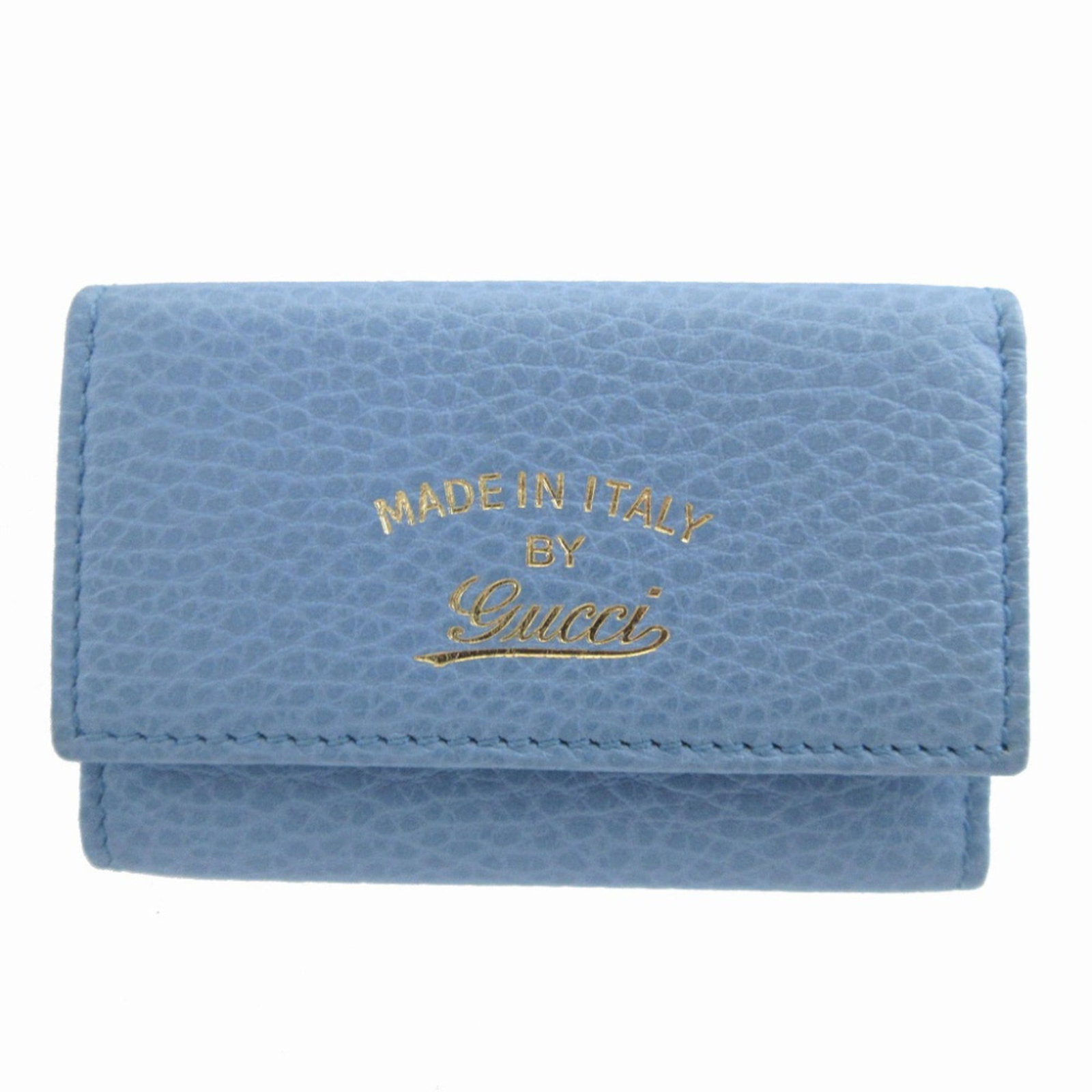 Keycase Leather Gucci: Keycase Leather Gucci Light blue Gucci leather keycase, measuring 6.5cm x 9.5cm x 1cm, is a compact accessory made from high-quality leather. The classic design features a simple, elegant shape that c