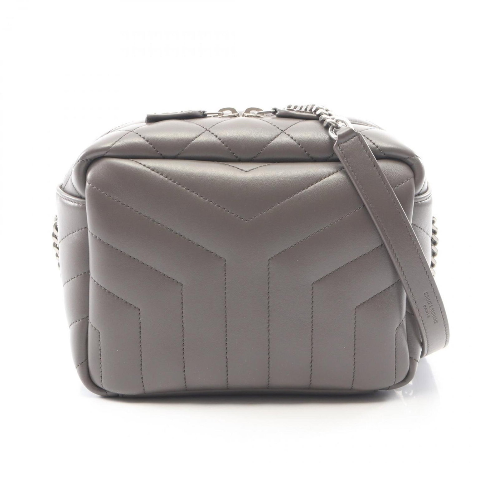 Leather Yves Saint Laurent Handbag Shoulder Bag: Leather Yves Saint Laurent Handbag Shoulder Bag Leather Yves Saint Laurent Handbag Shoulder Bag is a stylish and sophisticated shoulder bag made from high-quality leather, measuring 15cm x 20cm x 10cm