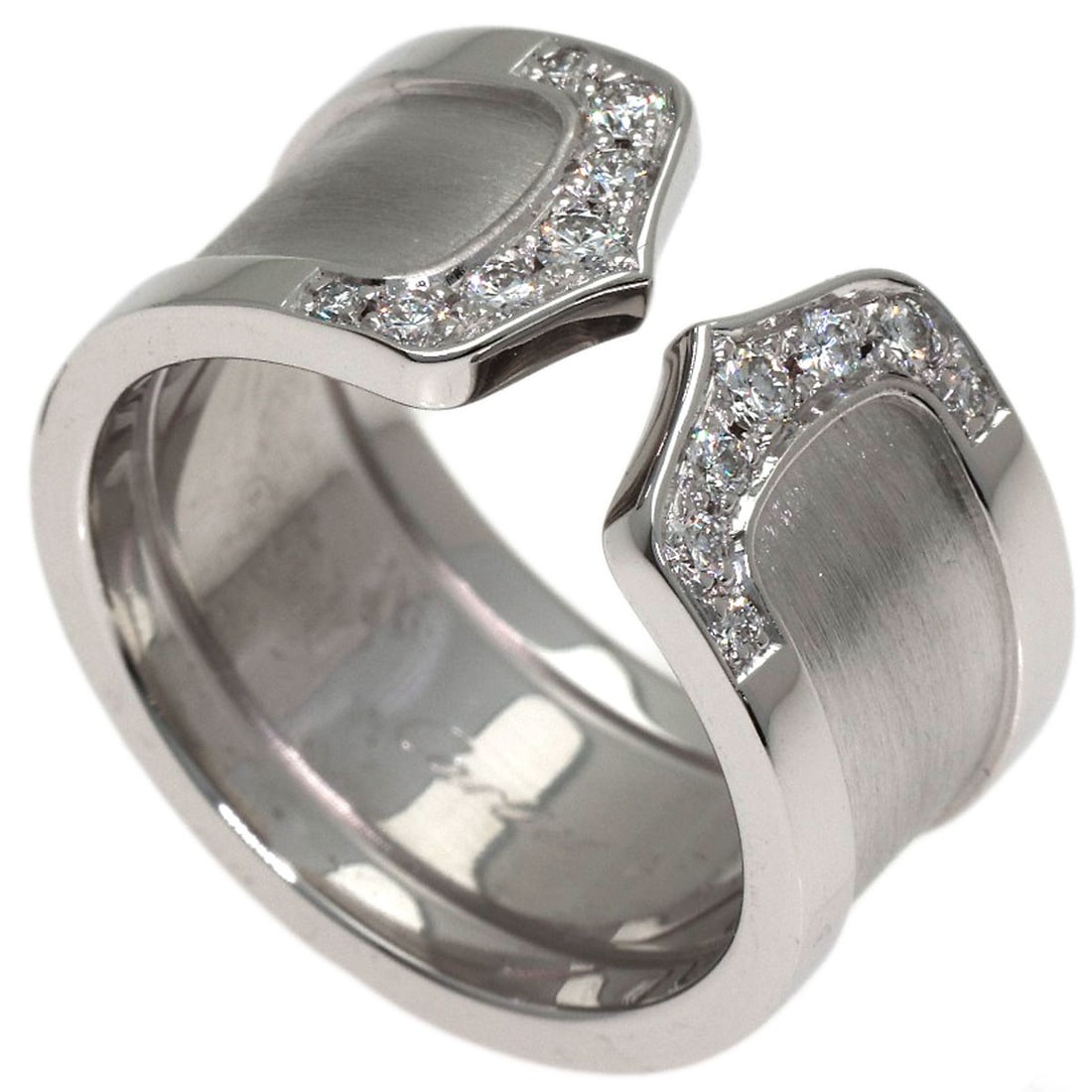 K18 White Gold Diamond Ring Cartier C2: K18 White Gold Diamond Ring Cartier C2 K18 White Gold Diamond Ring Cartier C2 boasts a striking silver metal exterior and features a prominent diamond, all set against a backdrop of high-quality K18