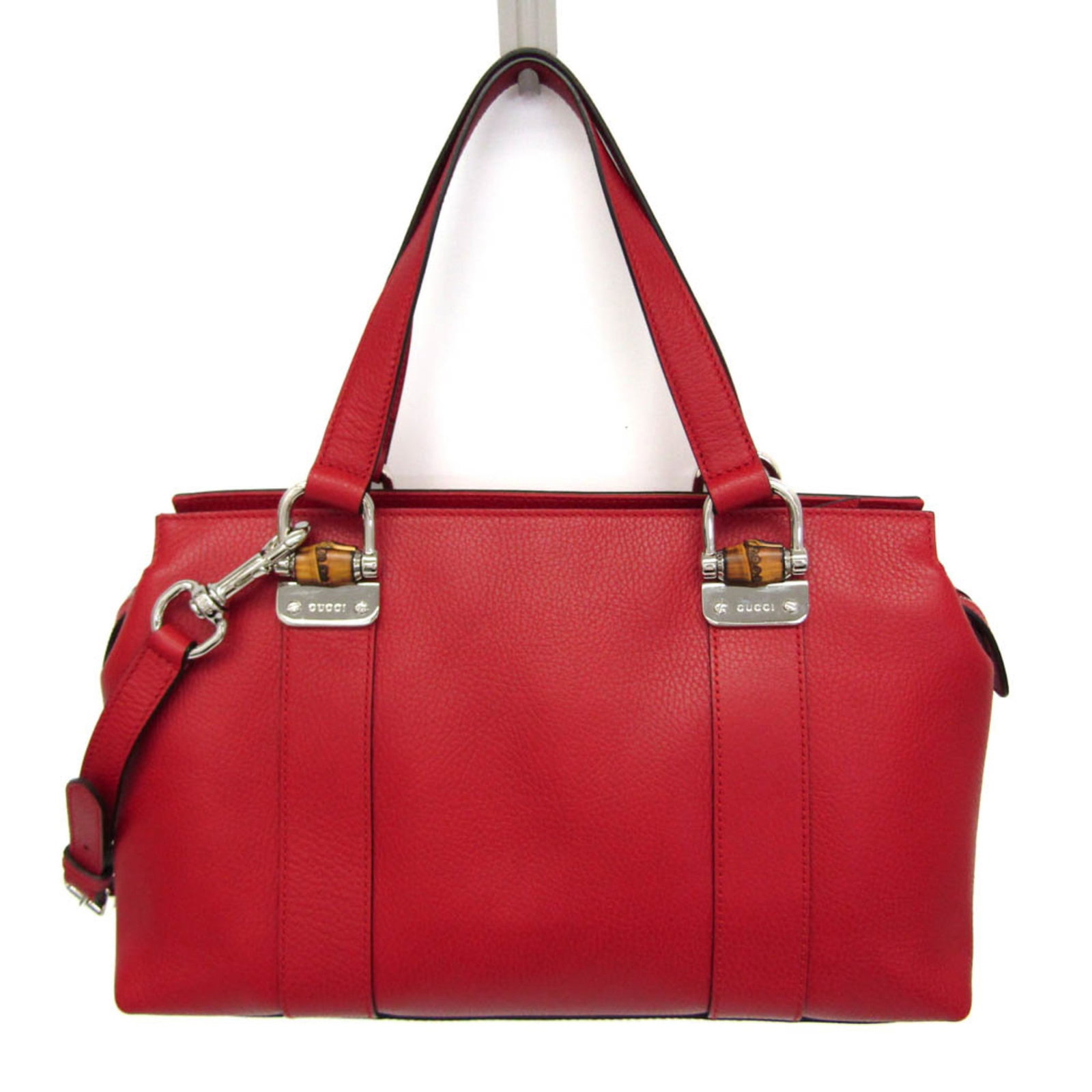 Shoulder Bag Leather Handbag Gucci: Shoulder Bag Leather Handbag Gucci Red leather Gucci shoulder bag with a classic design, featuring a zipper closure, two pockets, and adjustable straps. The bag measures 23cm x 37cm x 15cm and weighs