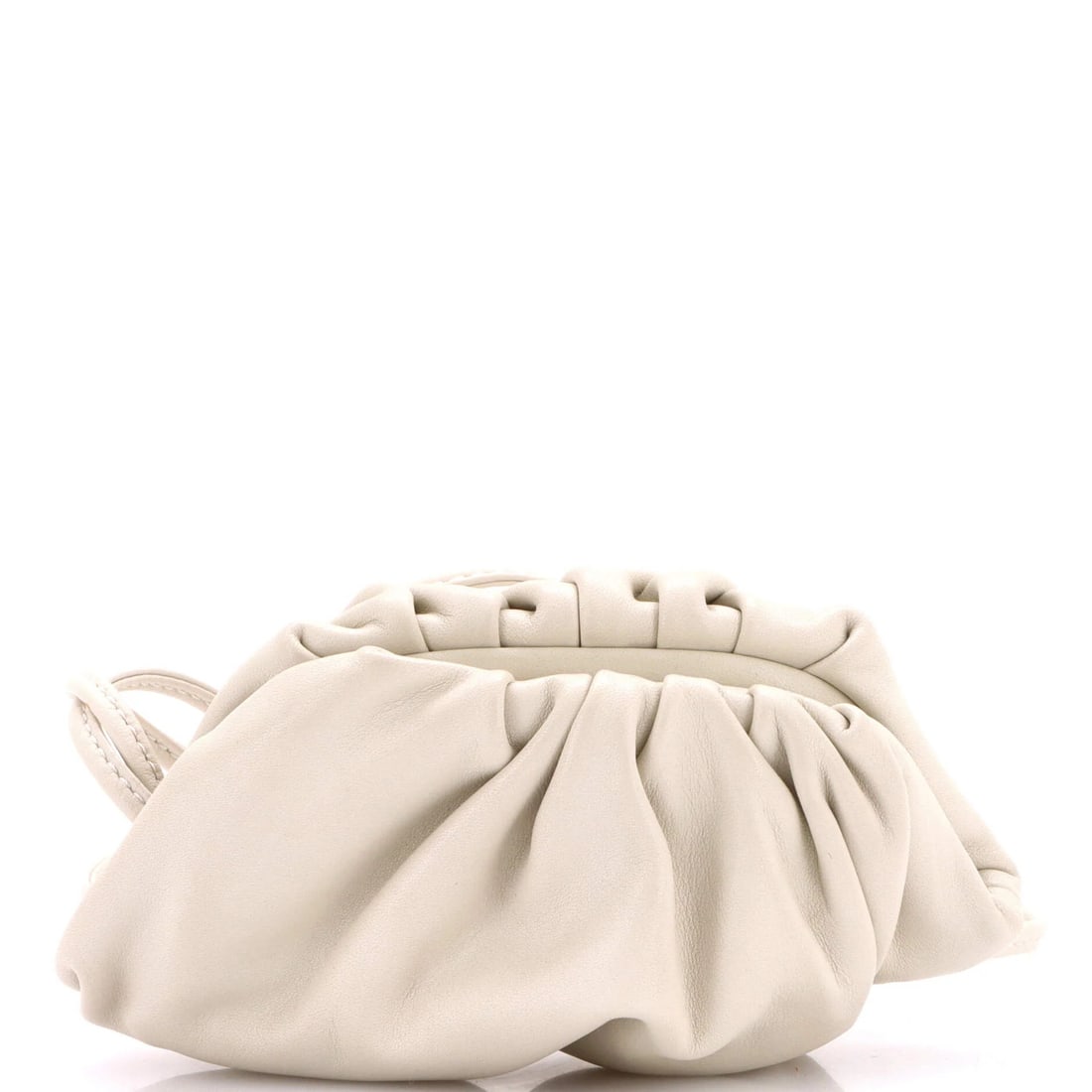 Bottega Veneta The Pouch Coin Purse Leather: Bottega Veneta The Pouch Coin Purse Leather The Bottega Veneta The Pouch Coin Purse Leather is a neutral-toned, leather clutches with a classic design. Measuring 18.5" in handle drop and 2.5" in