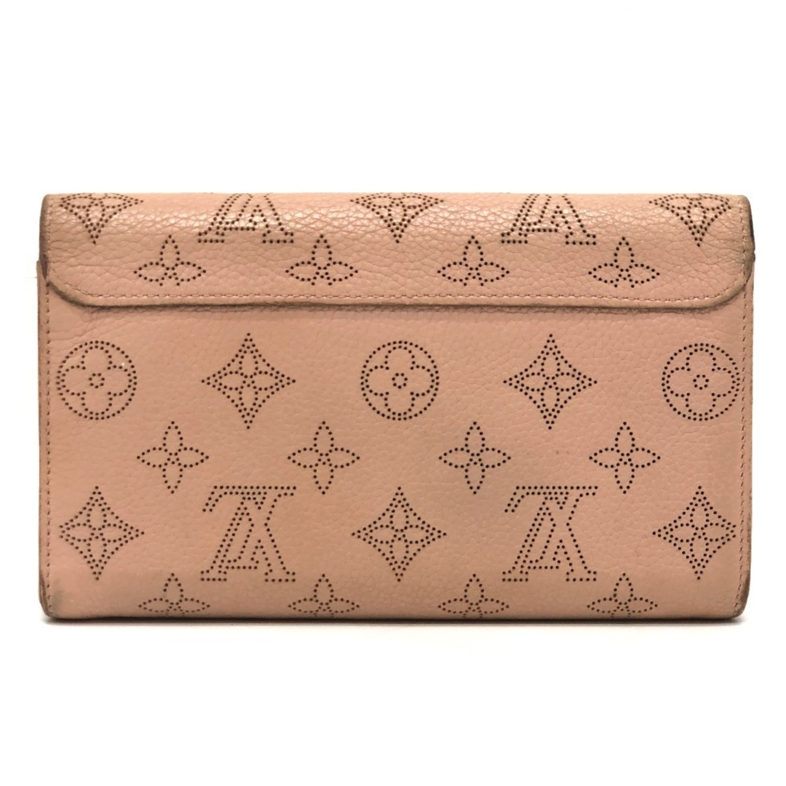 Louis Vuitton Long Wallet (Bi-Fold) Mahina Leather: Louis Vuitton Long Wallet (Bi-Fold) Mahina Leather Mahina leather gives this bi-fold wallet a soft, luxurious feel. The Magnolia and Pink color combination adds a touch of elegance, while the classic 