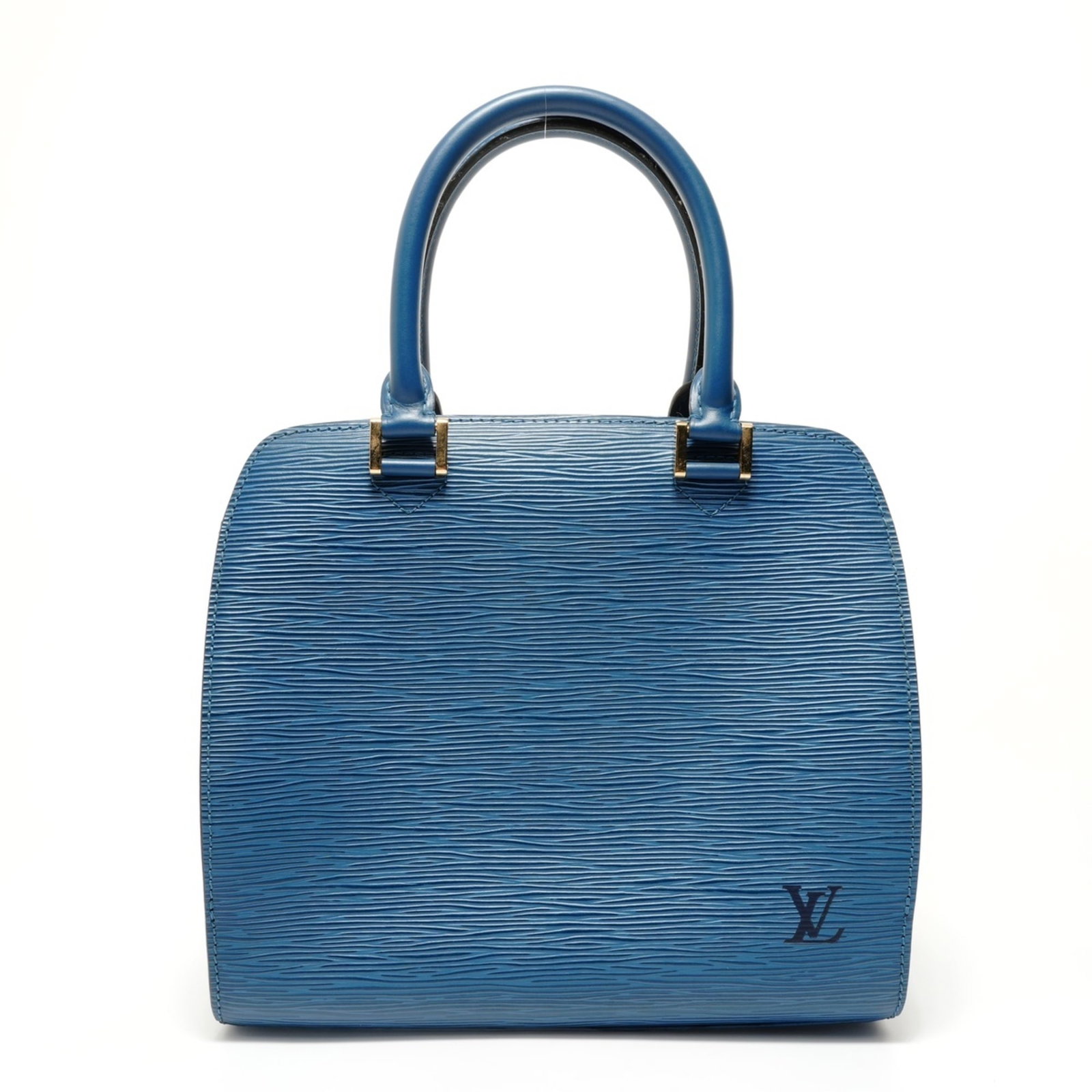 Handbag Louis Vuitton: Handbag Louis Vuitton Blue Louis Vuitton Handbag from France, measuring 22cm x 25cm x 9cm. This women's handbag features a classic design with a signature blue color. Made in France, it boasts a