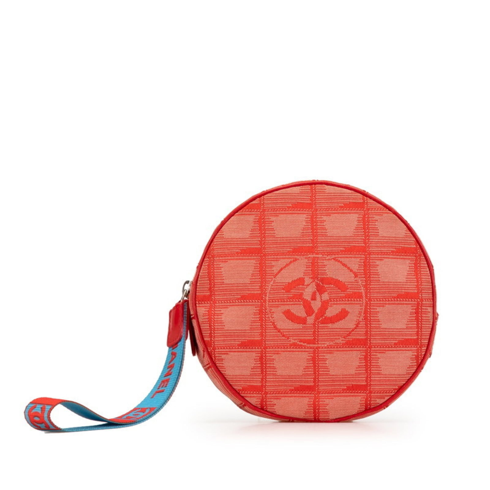 Pouch New Line Travel Chanel: Pouch New Line Travel Chanel Red New Travel Line Pouch by Chanel. This compact, open-pocket pouch features a bold red color and measures 13.5cm x 13.5cm x 4cm. Its sleek design makes it a stylish