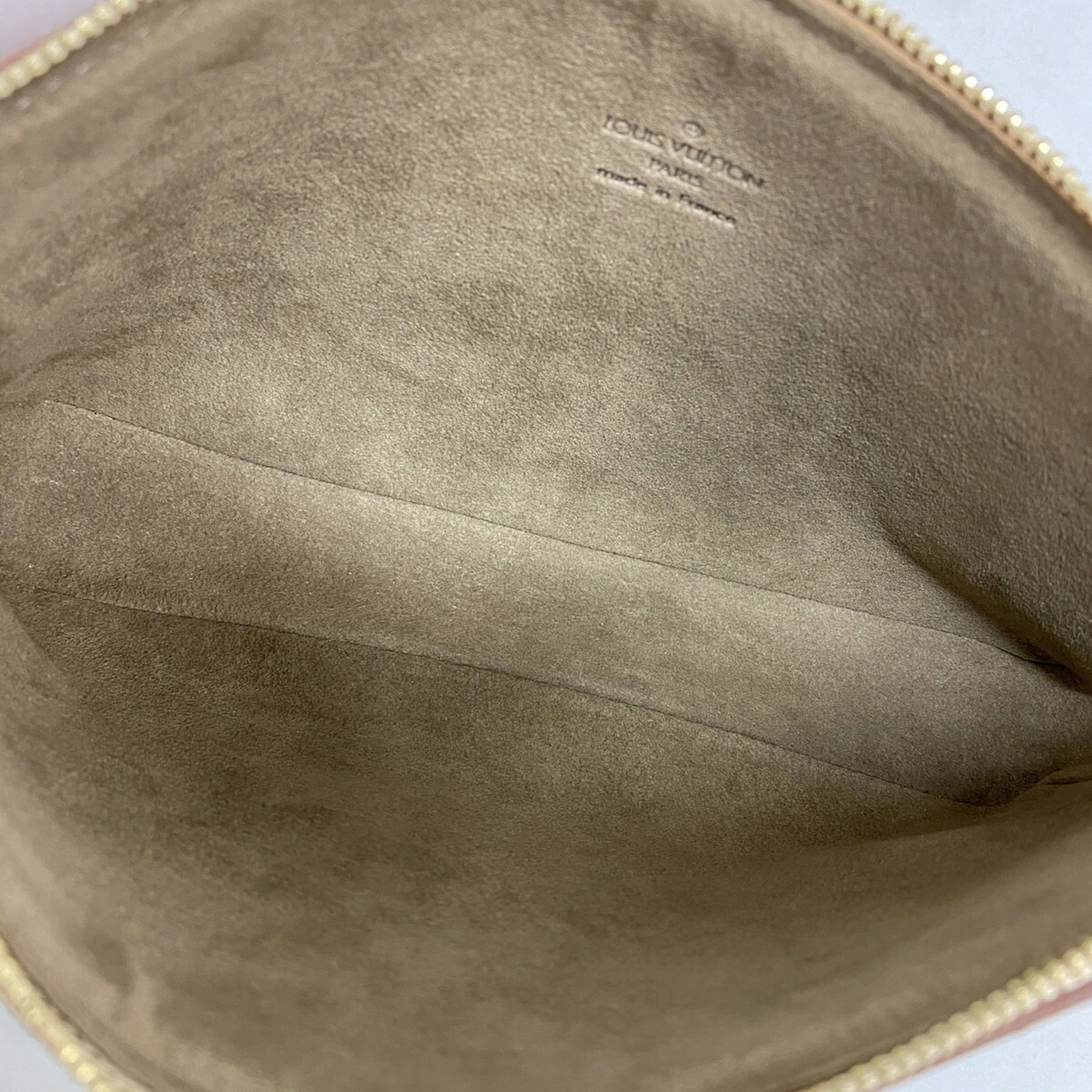 Louis Vuitton Pouch - 4