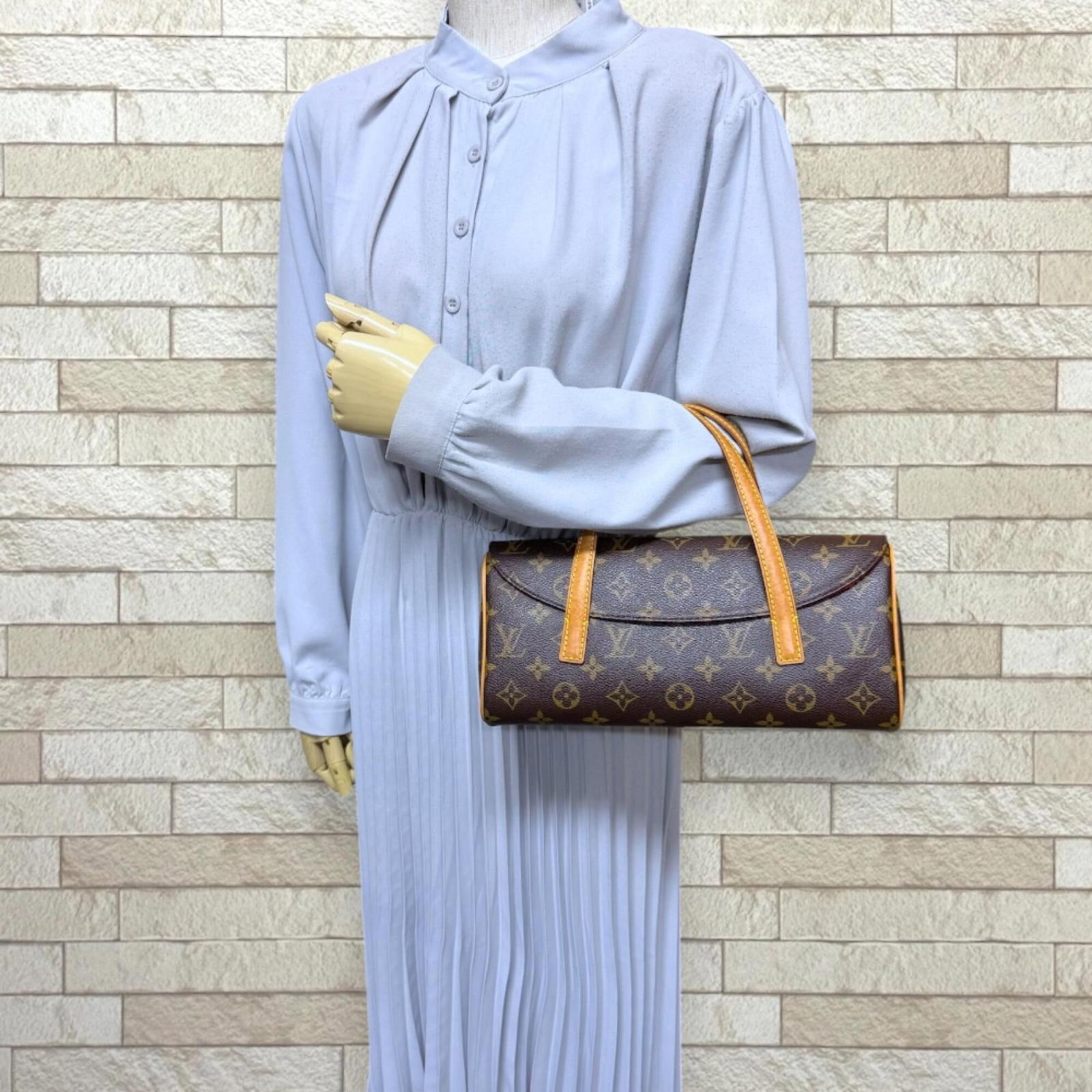 Louis Vuitton Monogram Handbag - 2