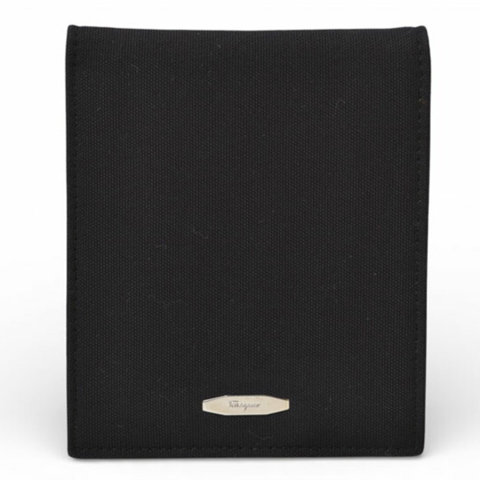 Salvatore Ferragamo Wallet (Bi-Fold) Canvas: Salvatore Ferragamo Wallet (Bi-Fold) Canvas Canvas wallet with bi-fold design, bearing a signature from the Italian fashion house Salvatore Ferragamo, crafted from high-quality canvas material in a