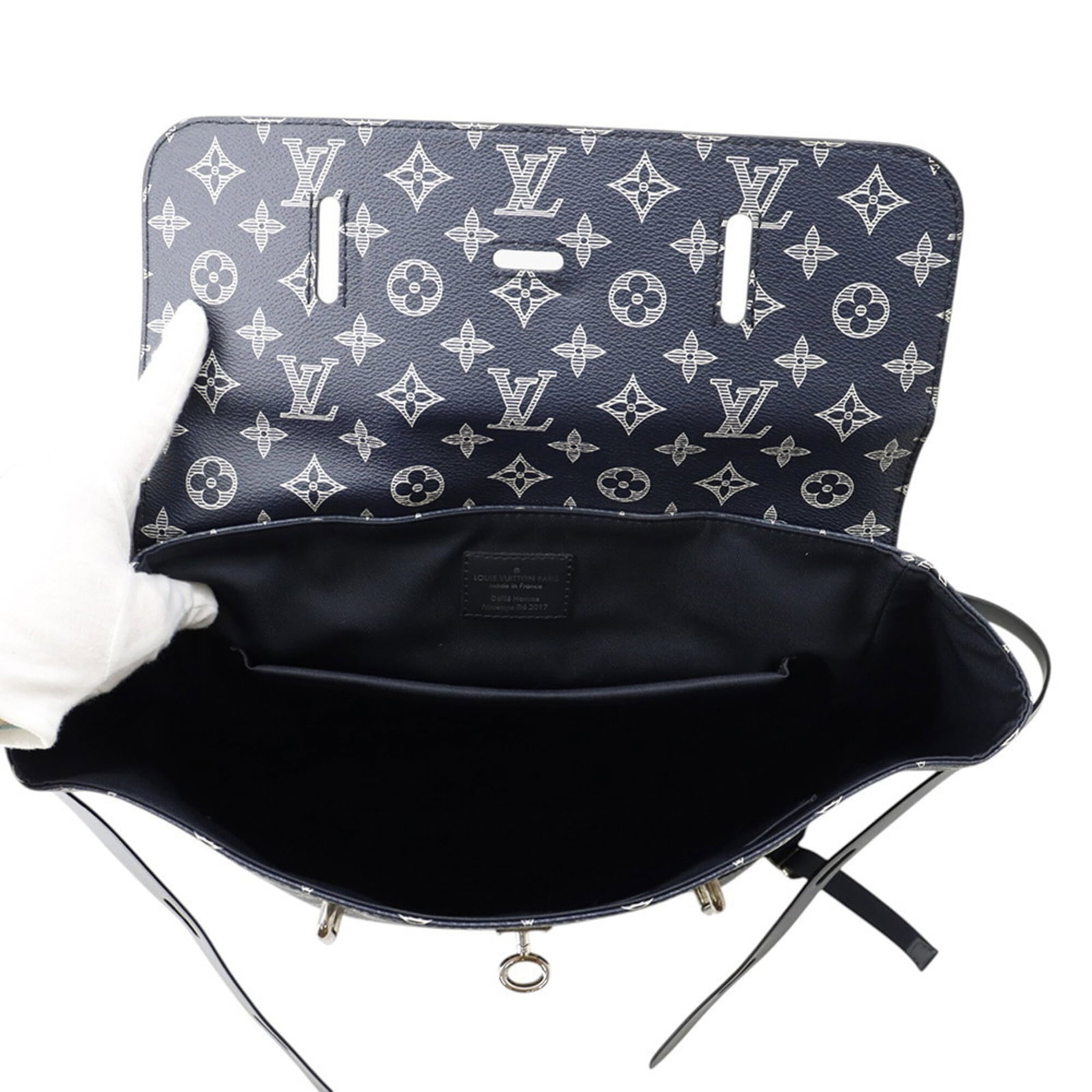 Louis Vuitton Monogram Handbag - 5