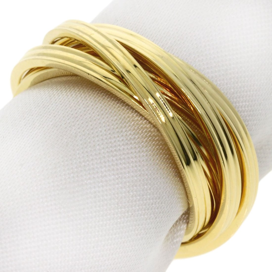 Gucci 5 Hooks Ring K18 Yellow Gold: Gucci 5 Hooks Ring K18 Yellow Gold K18 Yellow Gold Gucci 5 Hooks Ring is a luxurious piece featuring 5 hooks in K18 Yellow Gold. This ring boasts a striking gold metal exterior and is crafted with