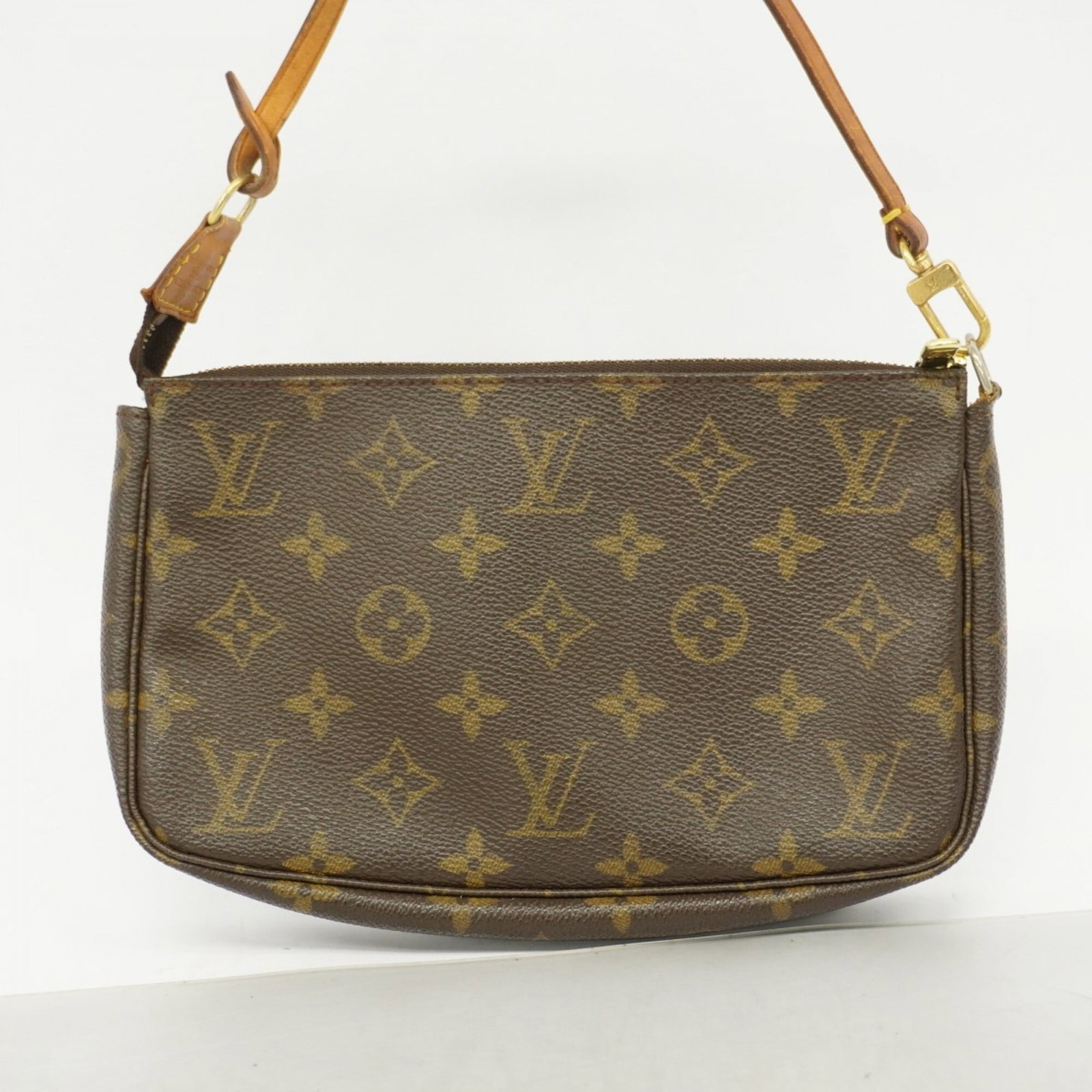 Louis Vuitton Pouch - 11