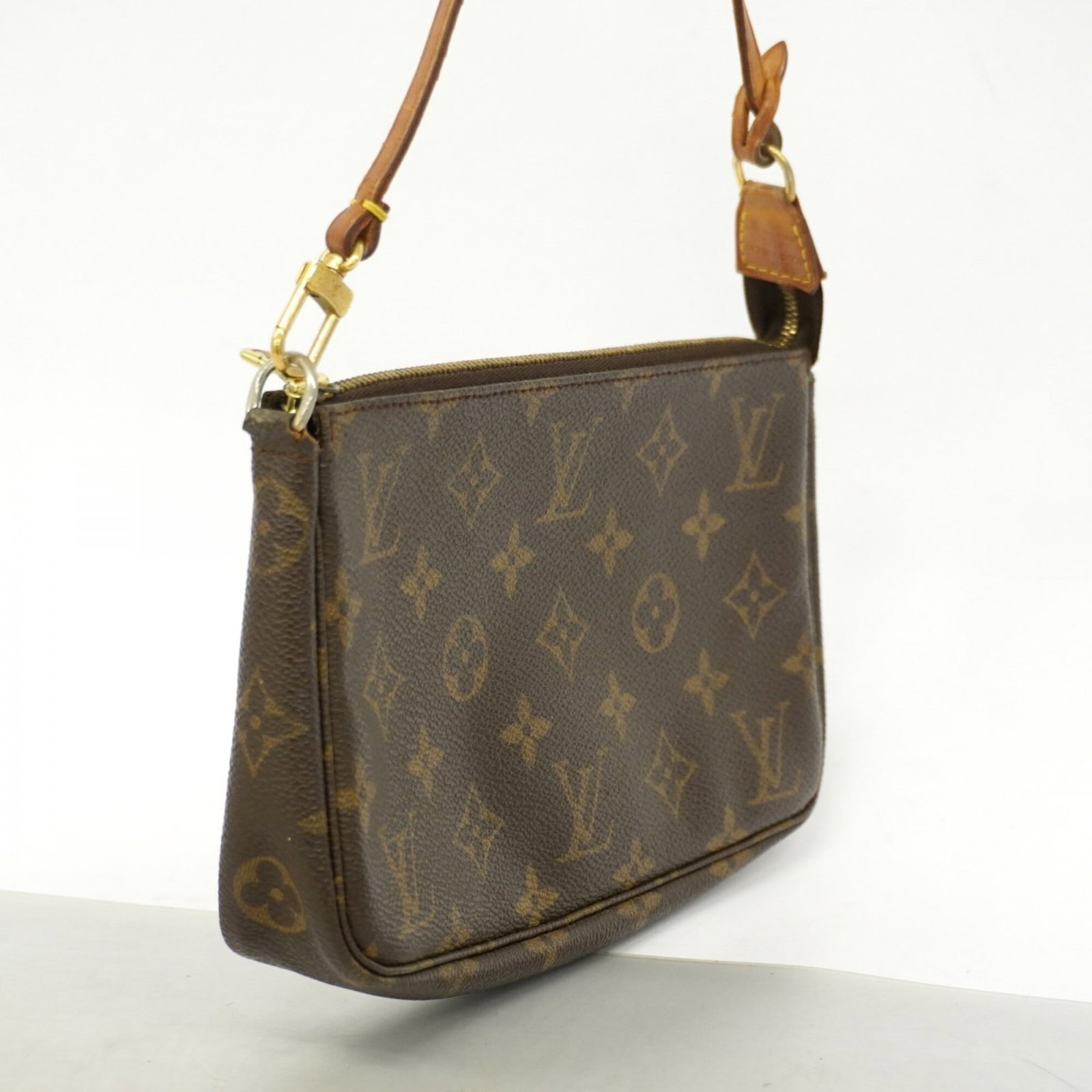 Louis Vuitton Pouch - 2