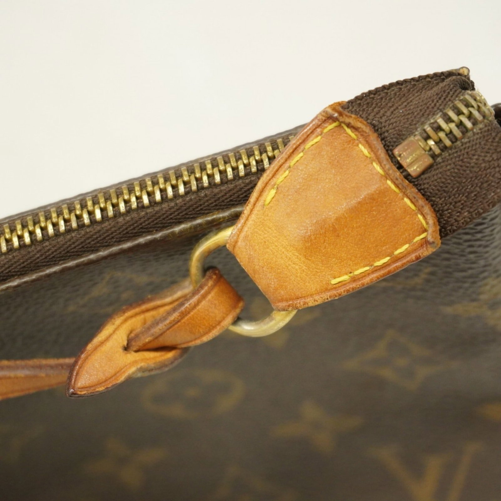 Louis Vuitton Pouch - 9